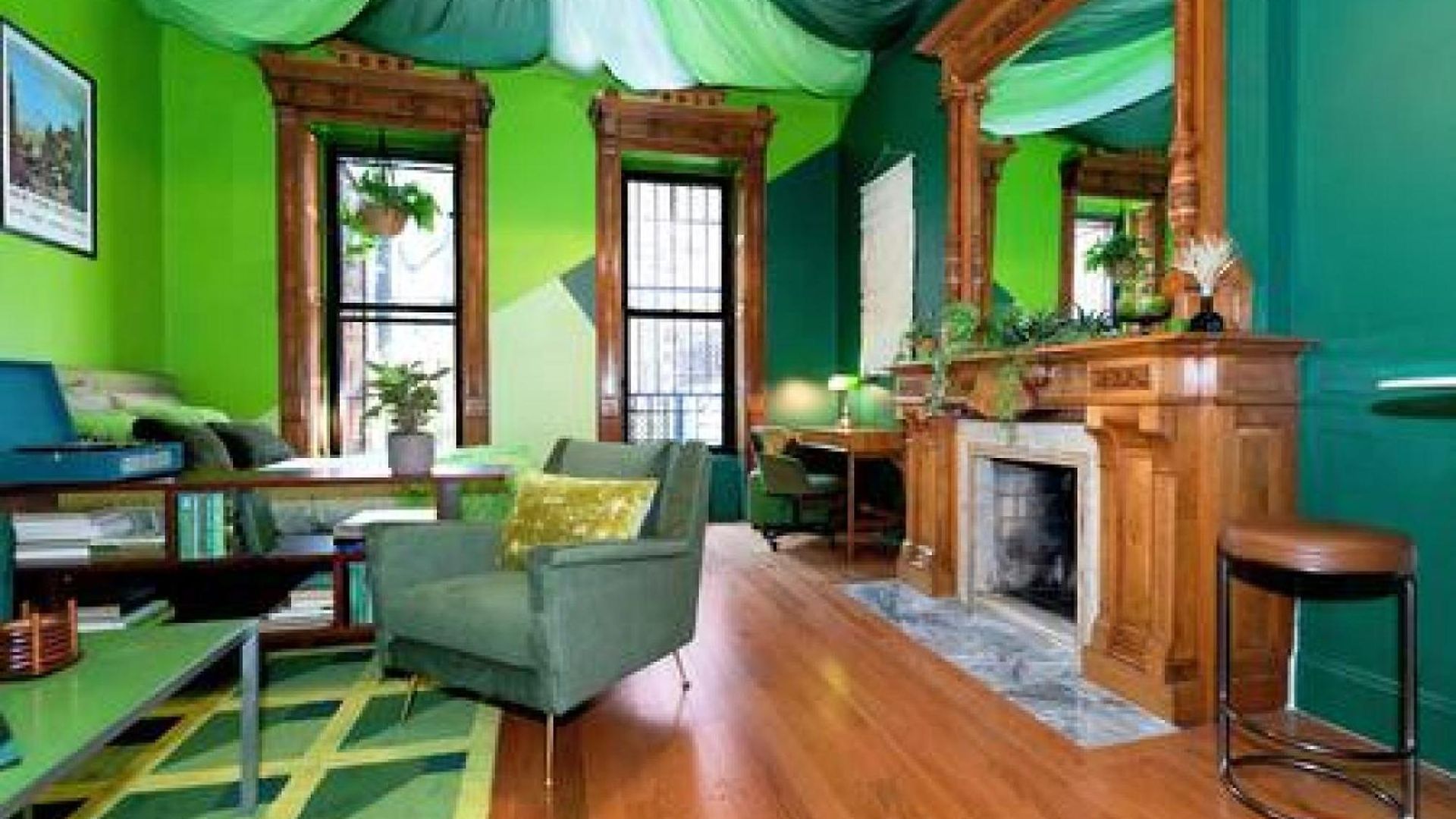 The Room: 70s Groove Themed * New York