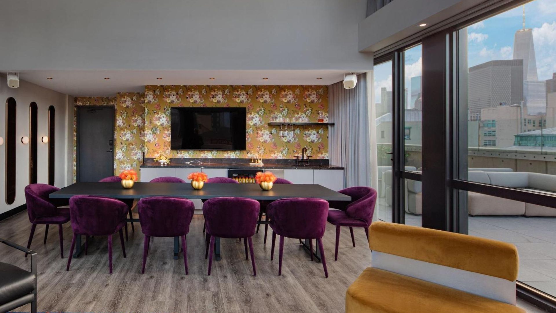 Moxy Nyc Lower East Side Hotel