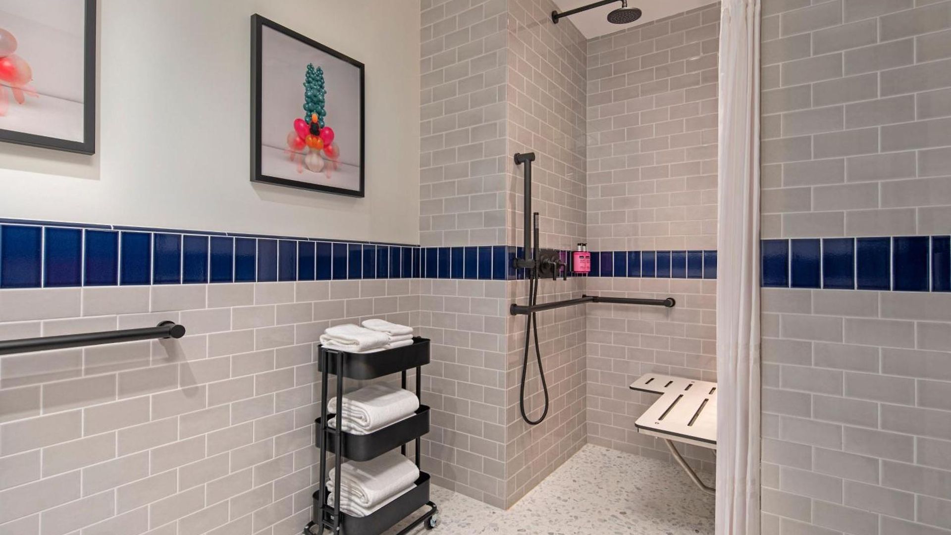 Moxy Nyc Lower East Side Hotel New York