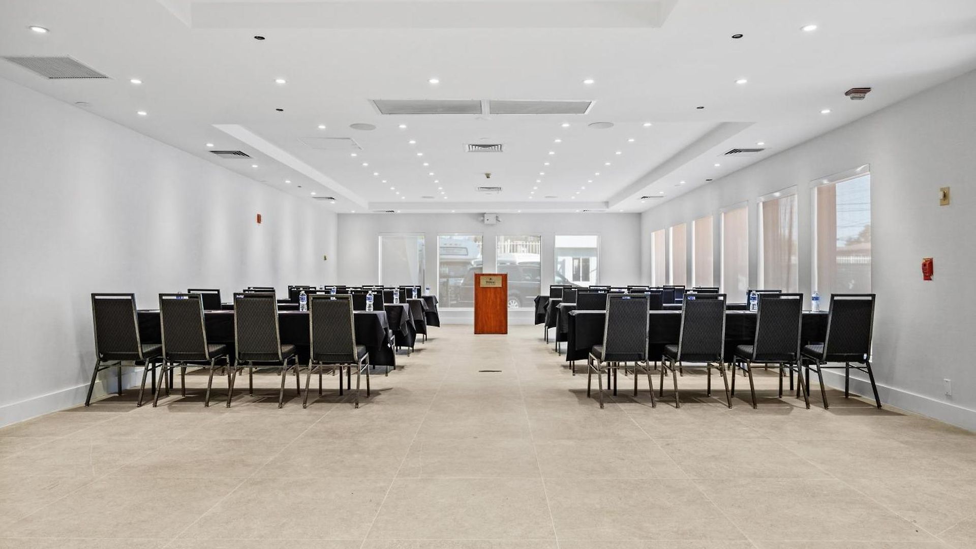 Doubletree By Hilton Jfk Airport 3*