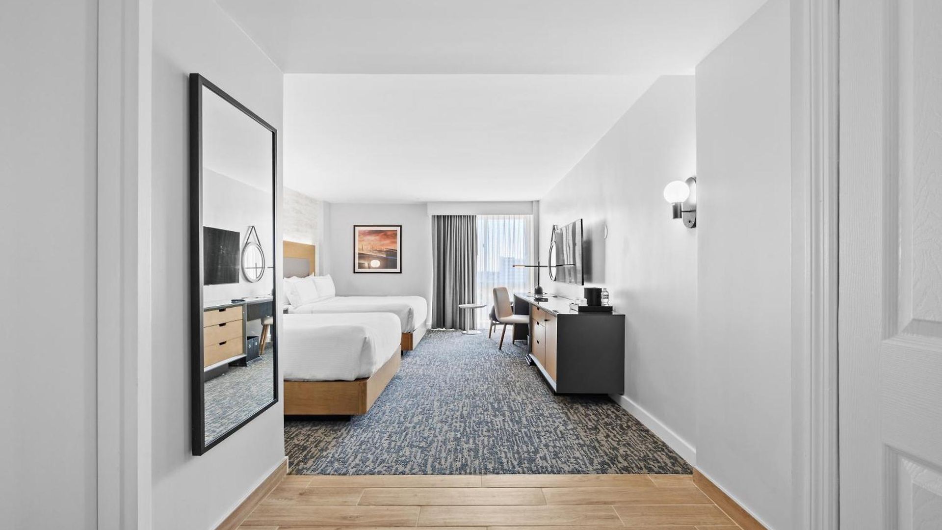 Hotel Doubletree By Hilton Jfk Airport 3*