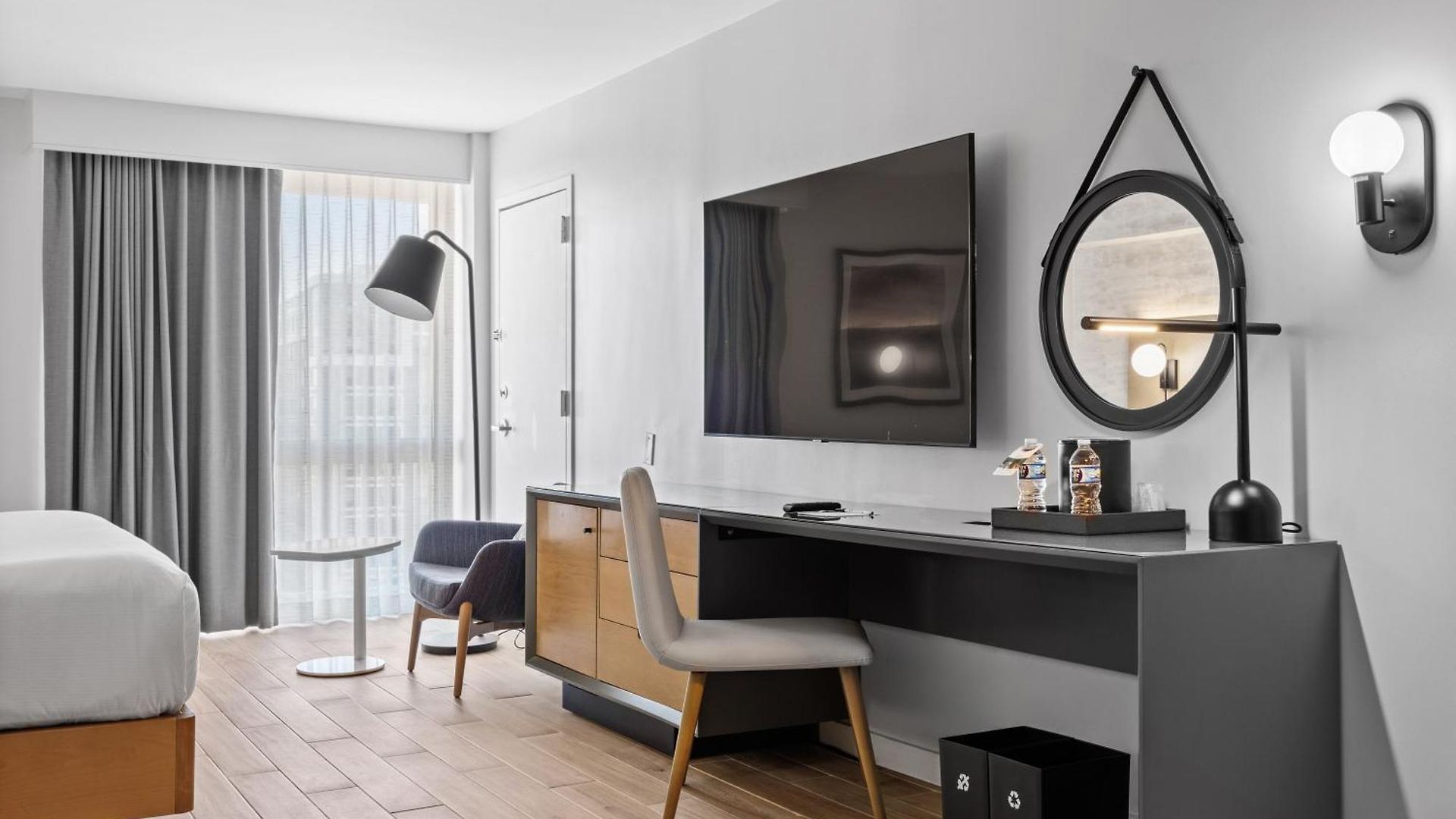 Hotel Doubletree By Hilton Jfk Airport 3*