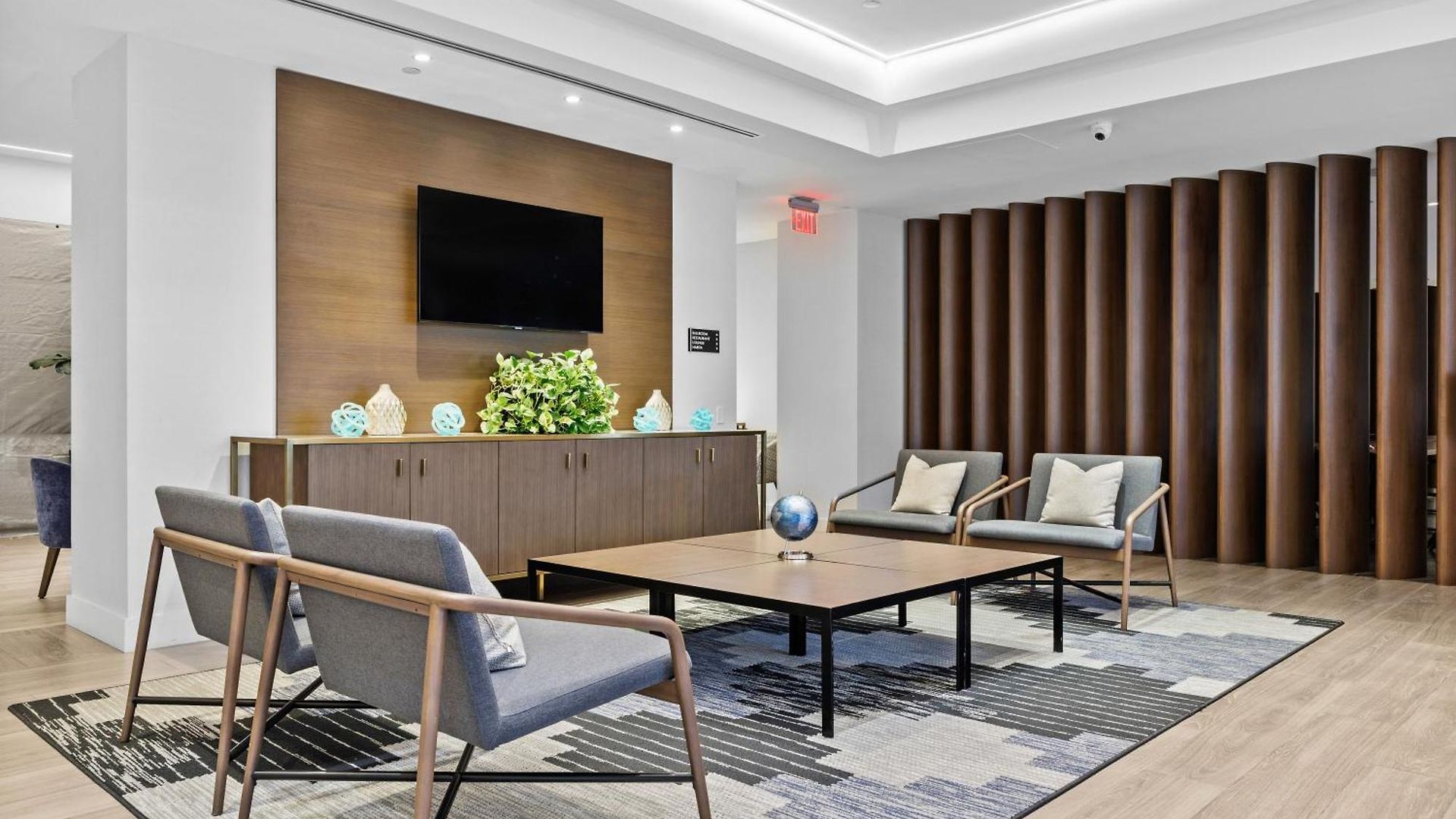 Hotel Doubletree By Hilton Jfk Airport 3*