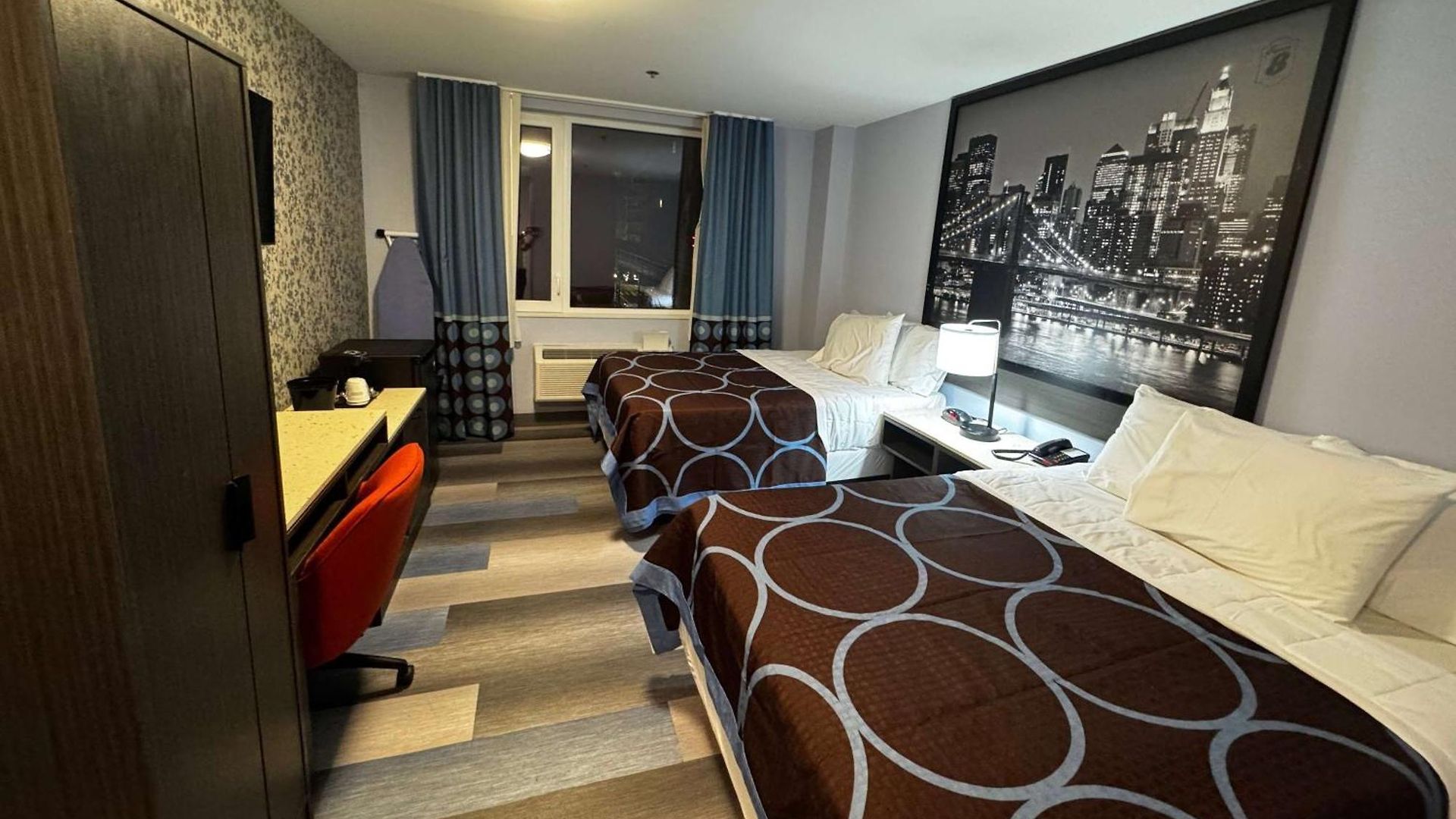 Hotel Super 8 By Wyndham Brooklyn Fulton Street Broadway Junction 2*