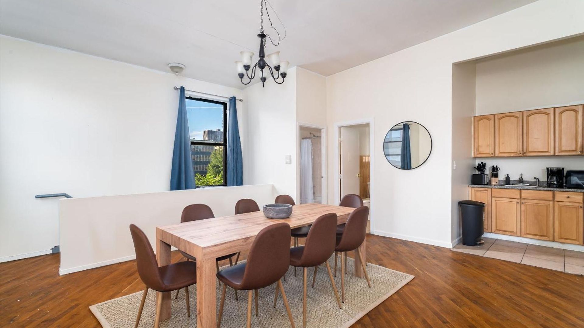Spacious 3br 2ba In East Harlem - Near Park Apartment *