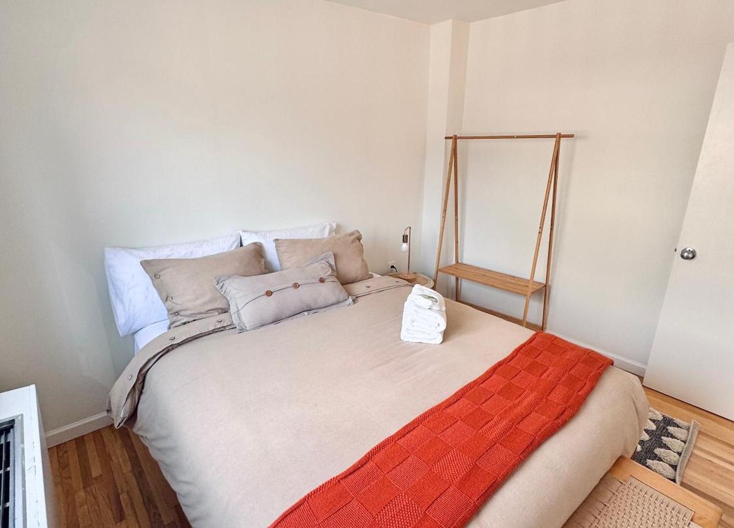 Apartment Stylish Duplex Penthouse With Large Outdoor Space *