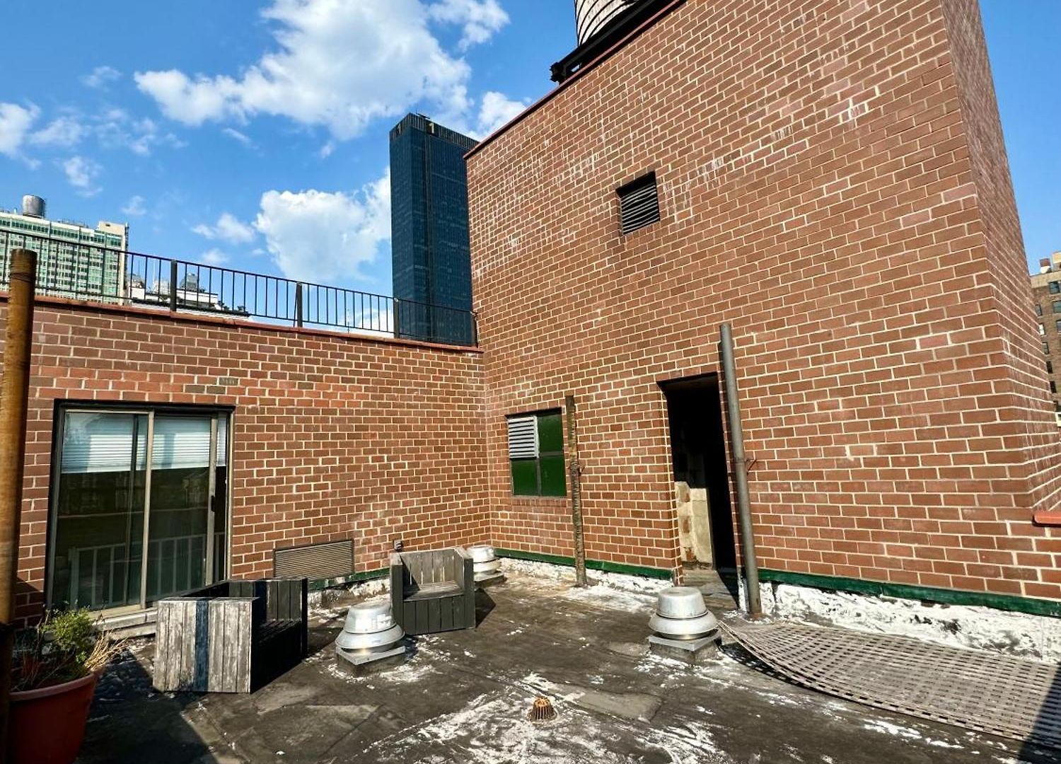 Apartment Stylish Duplex Penthouse With Large Outdoor Space