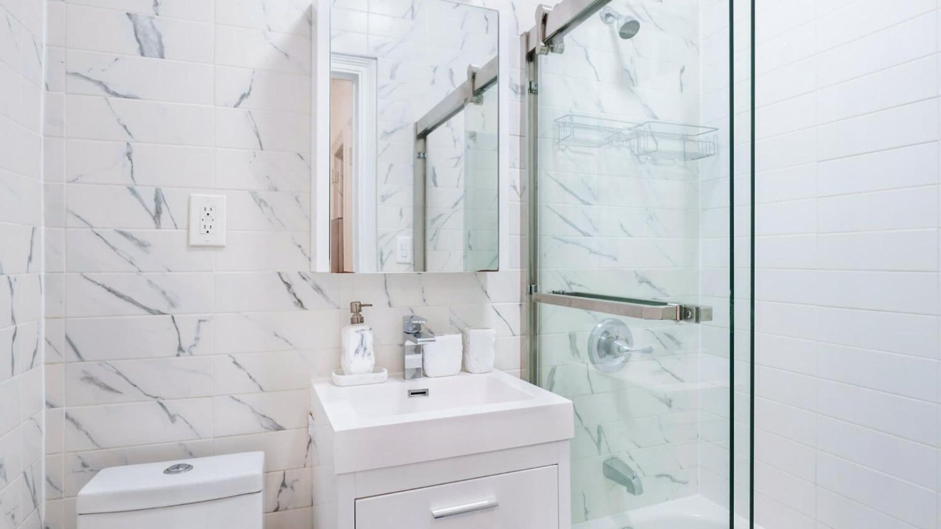 444-1a Beautiful 1br Midtown West New York