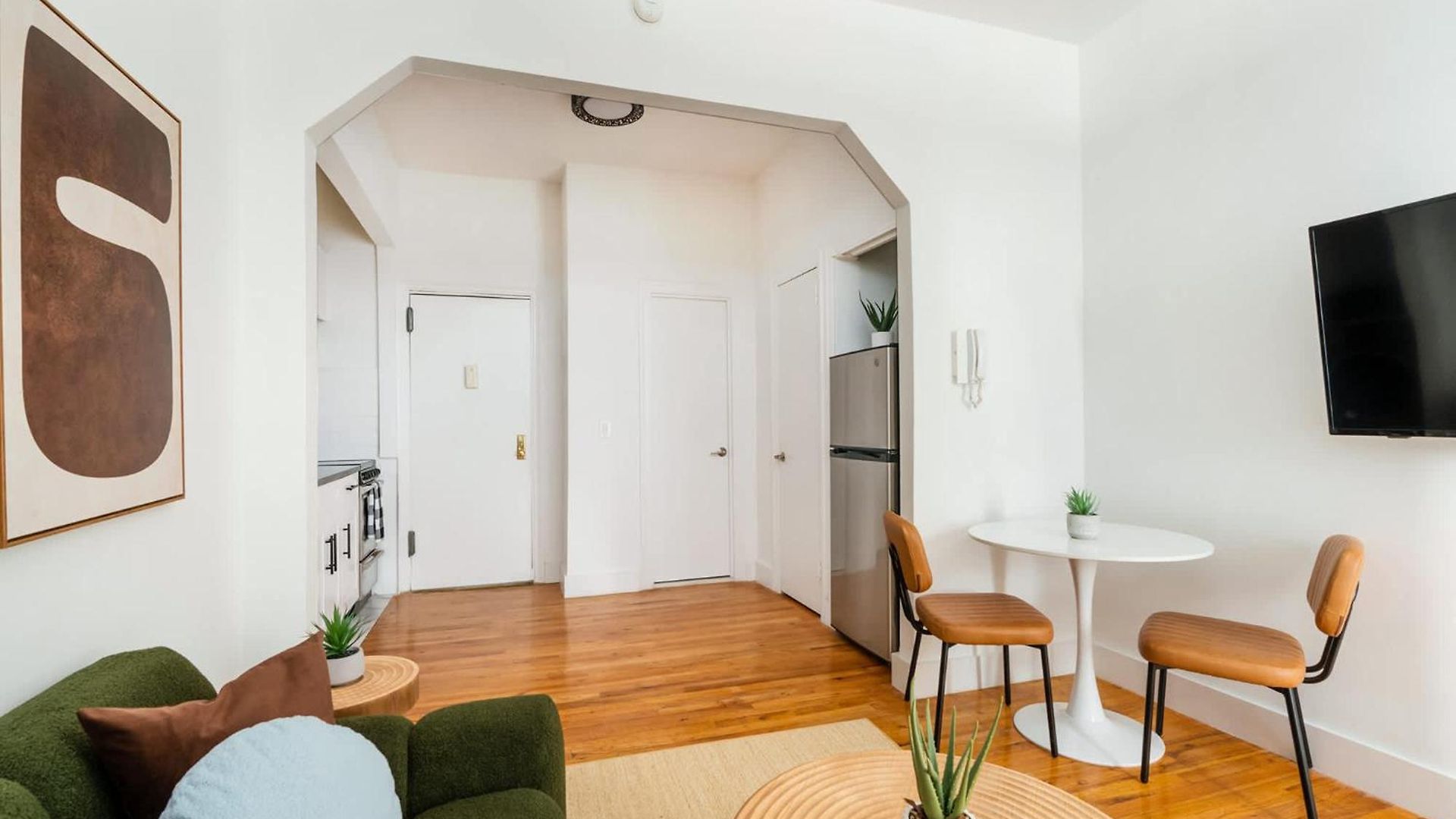 444-1a Beautiful 1br Midtown West *