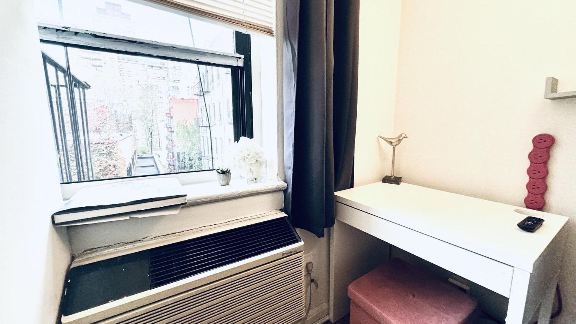 Ues Manhattan #2 In Shared Guest house New York
