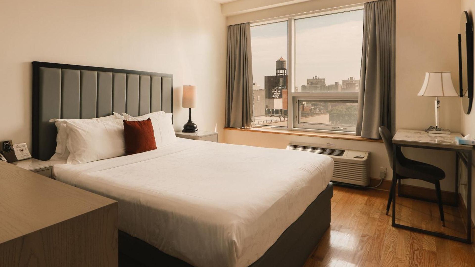 Hotel Asiatic - Flushing