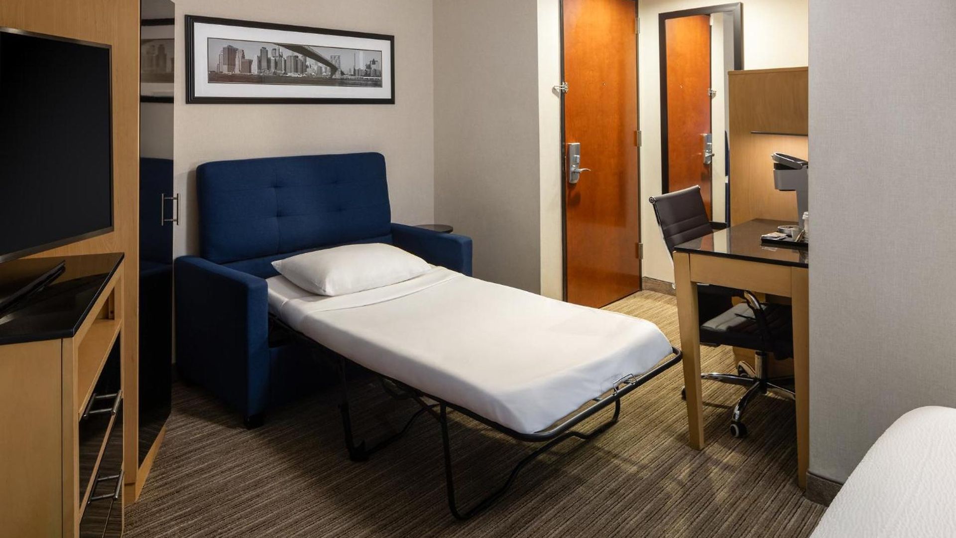 Express - Street By Ihg Hotel 3*