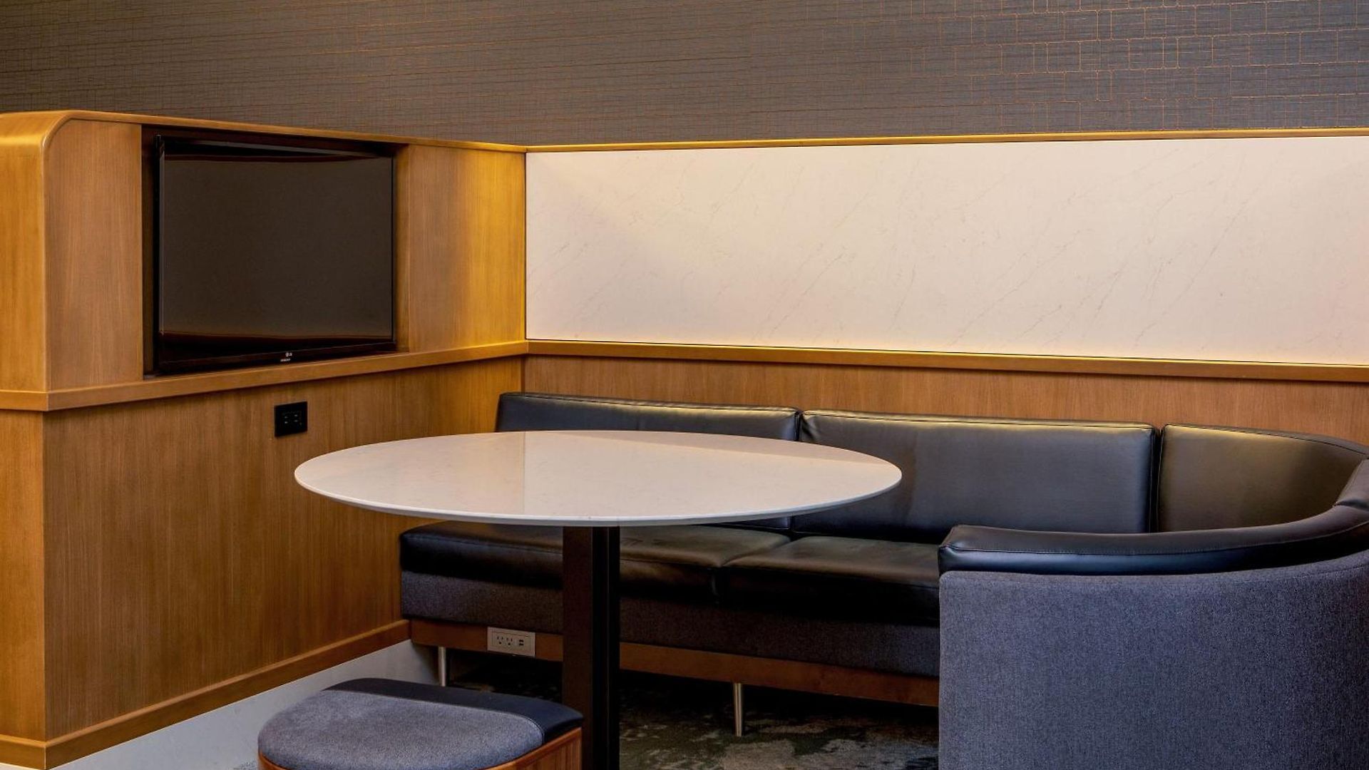 Courtyard By Marriott Times Square West Hotel 3*