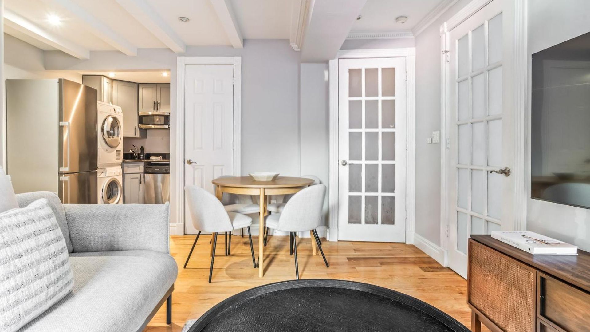 Charming 2-bed 1-bath In Turtle Bay