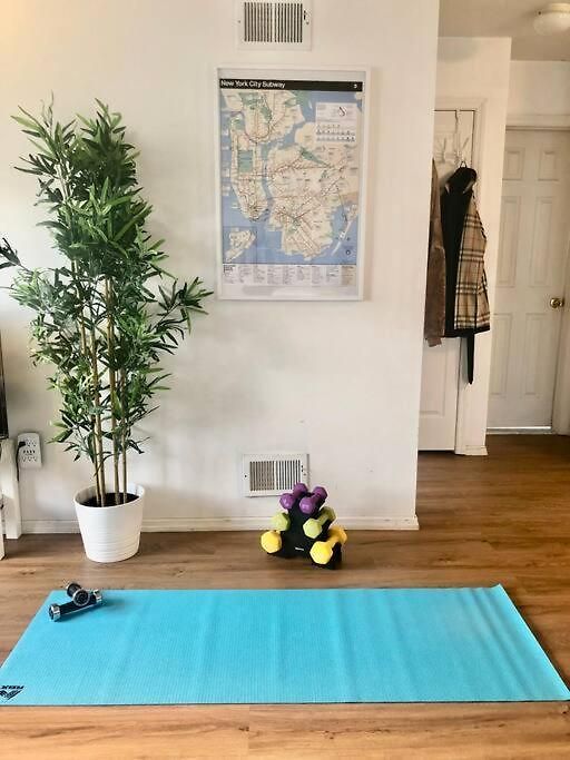 Homestay Private Br,ba,kit, Lr 9 Mins To