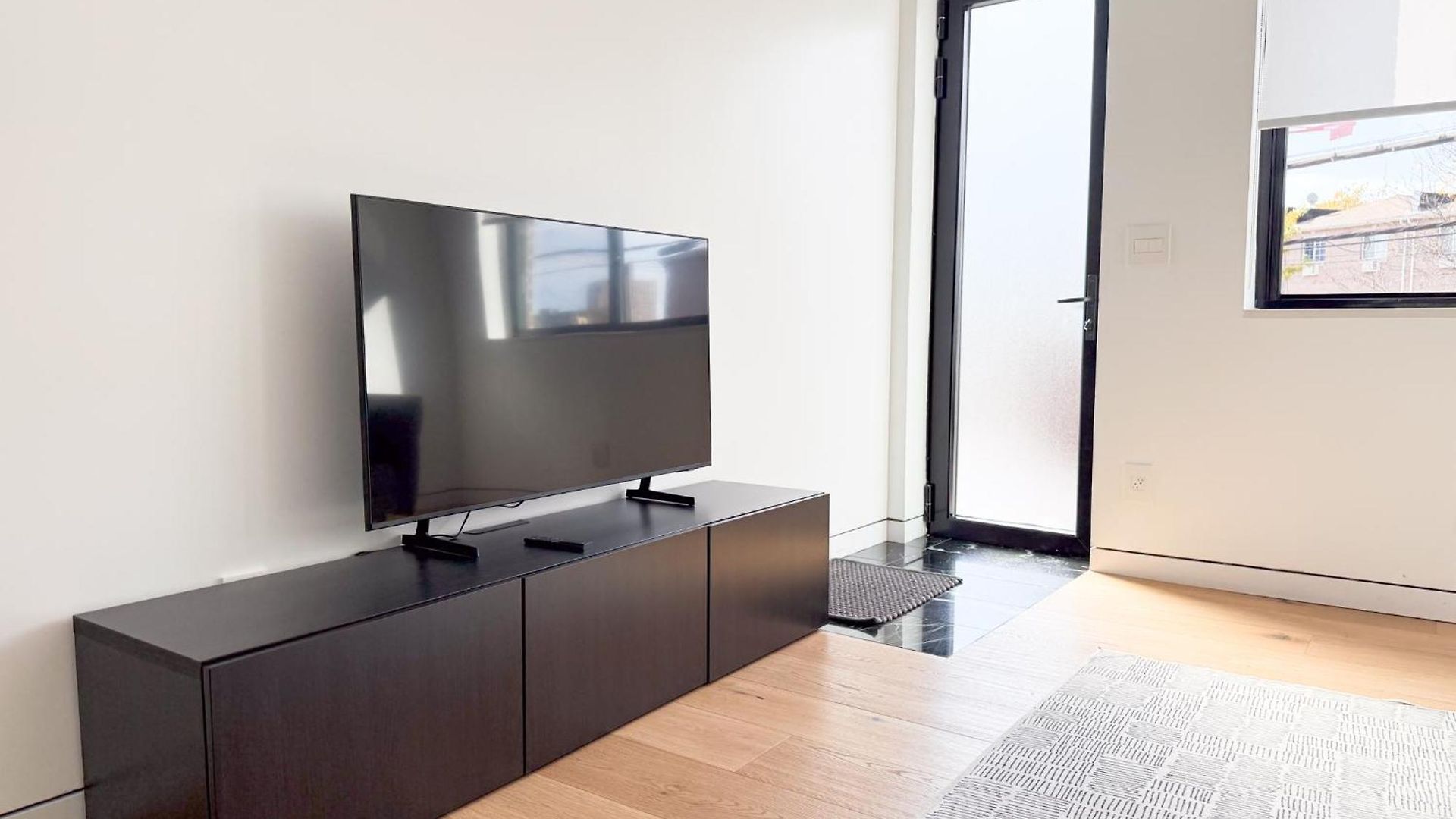 New Ample And Cozy One Bedroom In Brooklyn At Rem-casa Apartment *