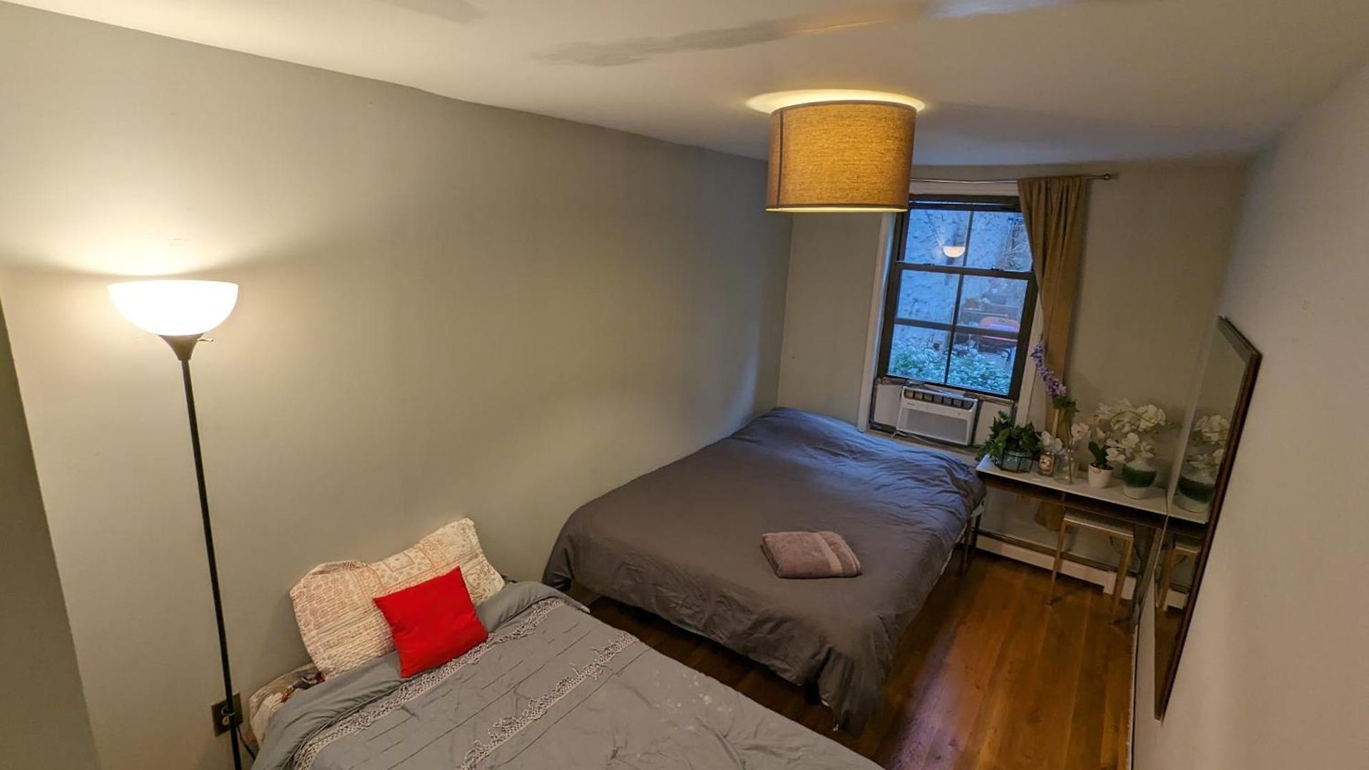 Homestay Friendly In Williamsburg Brooklyn New York