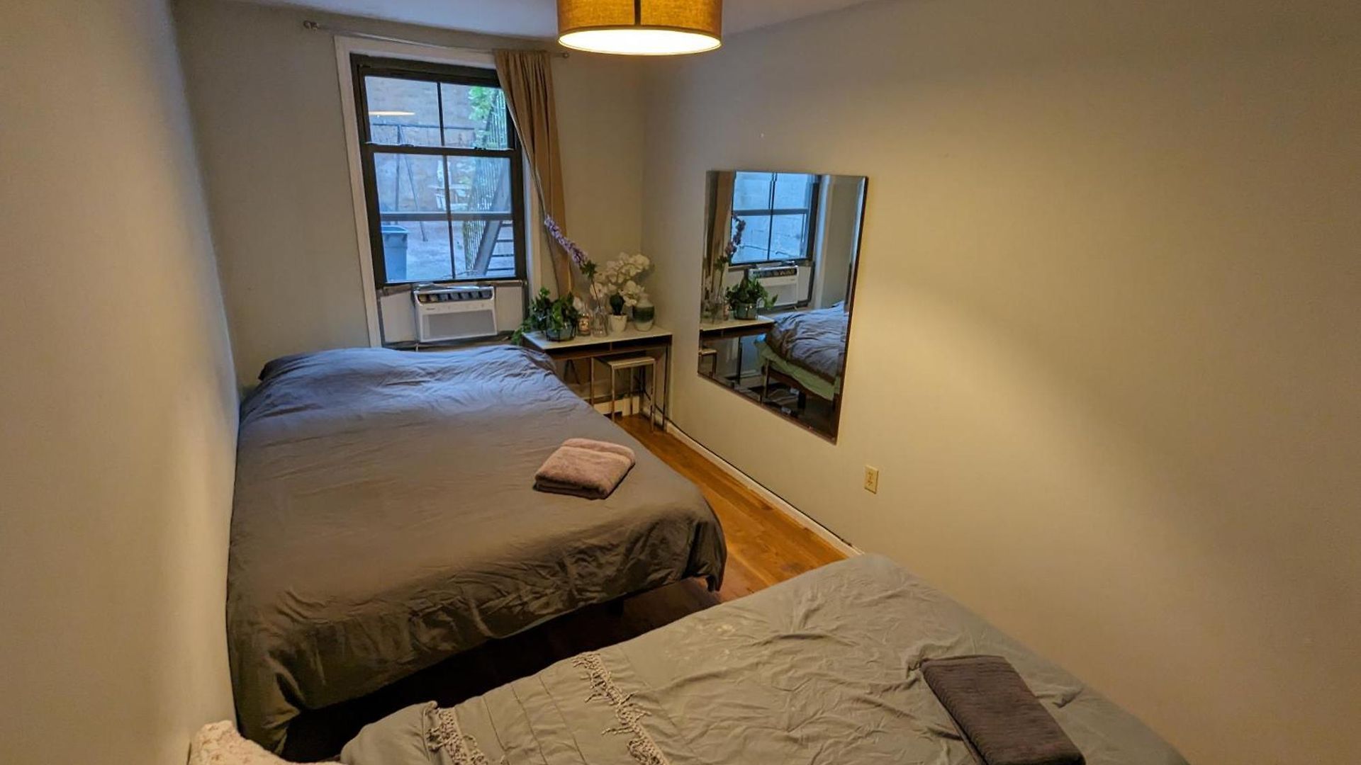 Friendly In Williamsburg Brooklyn * New York