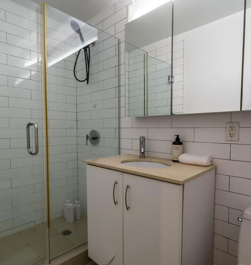 Apartment East Village Escape With 3bd 2ba Near Tompkins Square Park