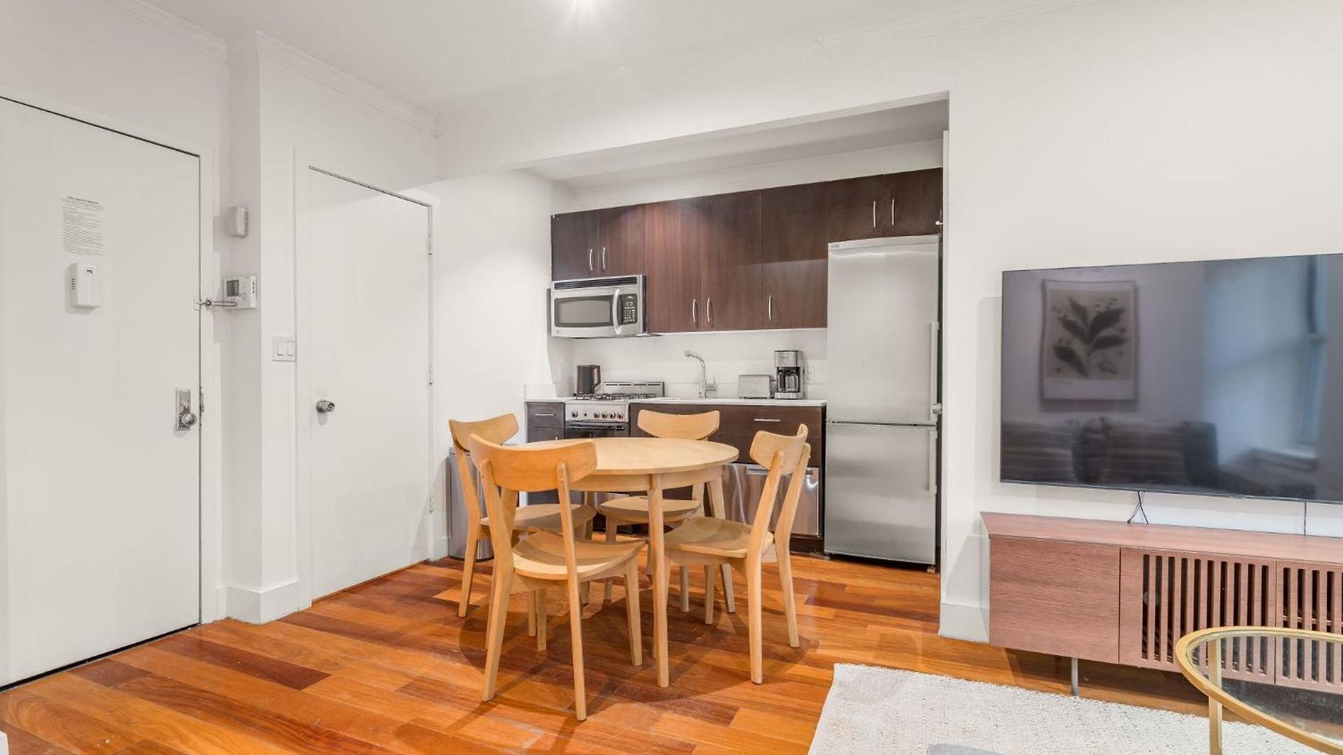 East Village Escape With 3bd 2ba Near Tompkins Square Park *