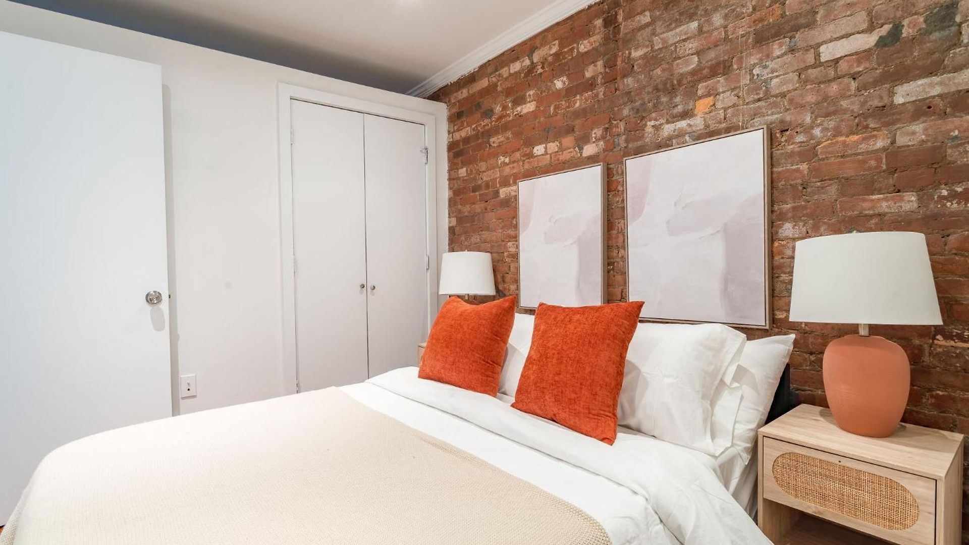East Village Escape With 3bd 2ba Near Tompkins Square Park New York