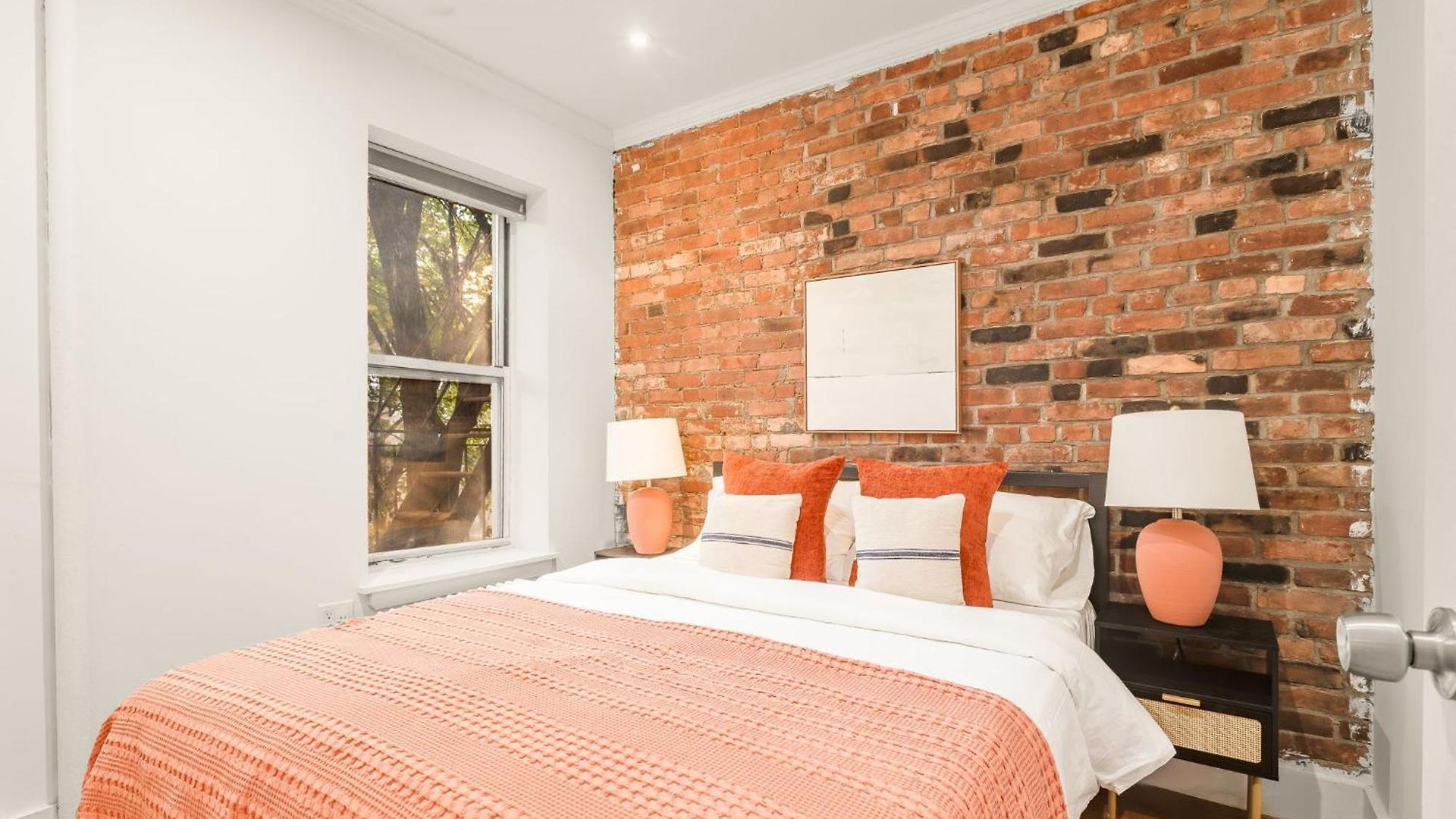East Village Escape With 3bd 2ba Near Tompkins Square Park Apartment *
