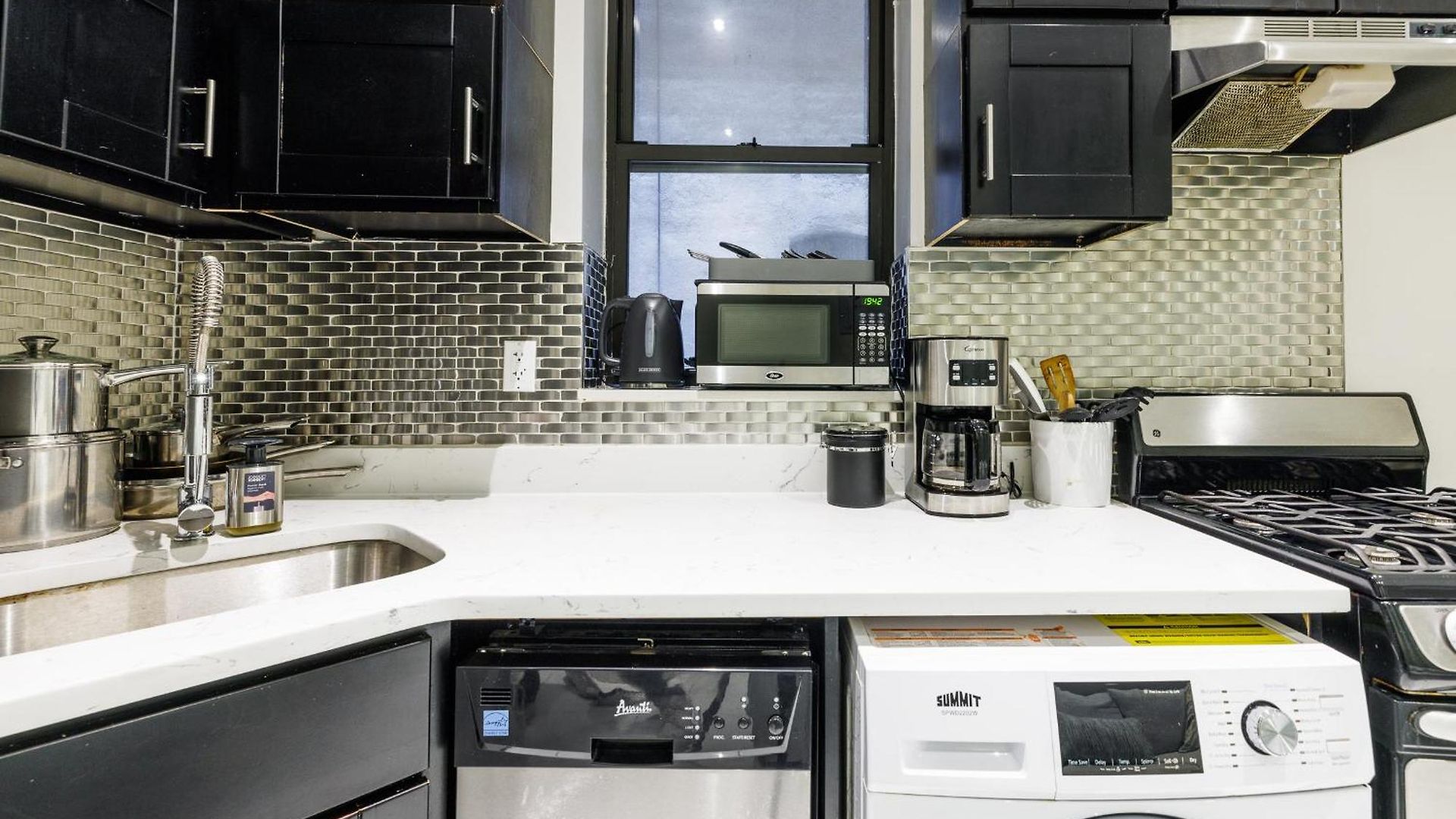 Parkside Living Style Apartment *