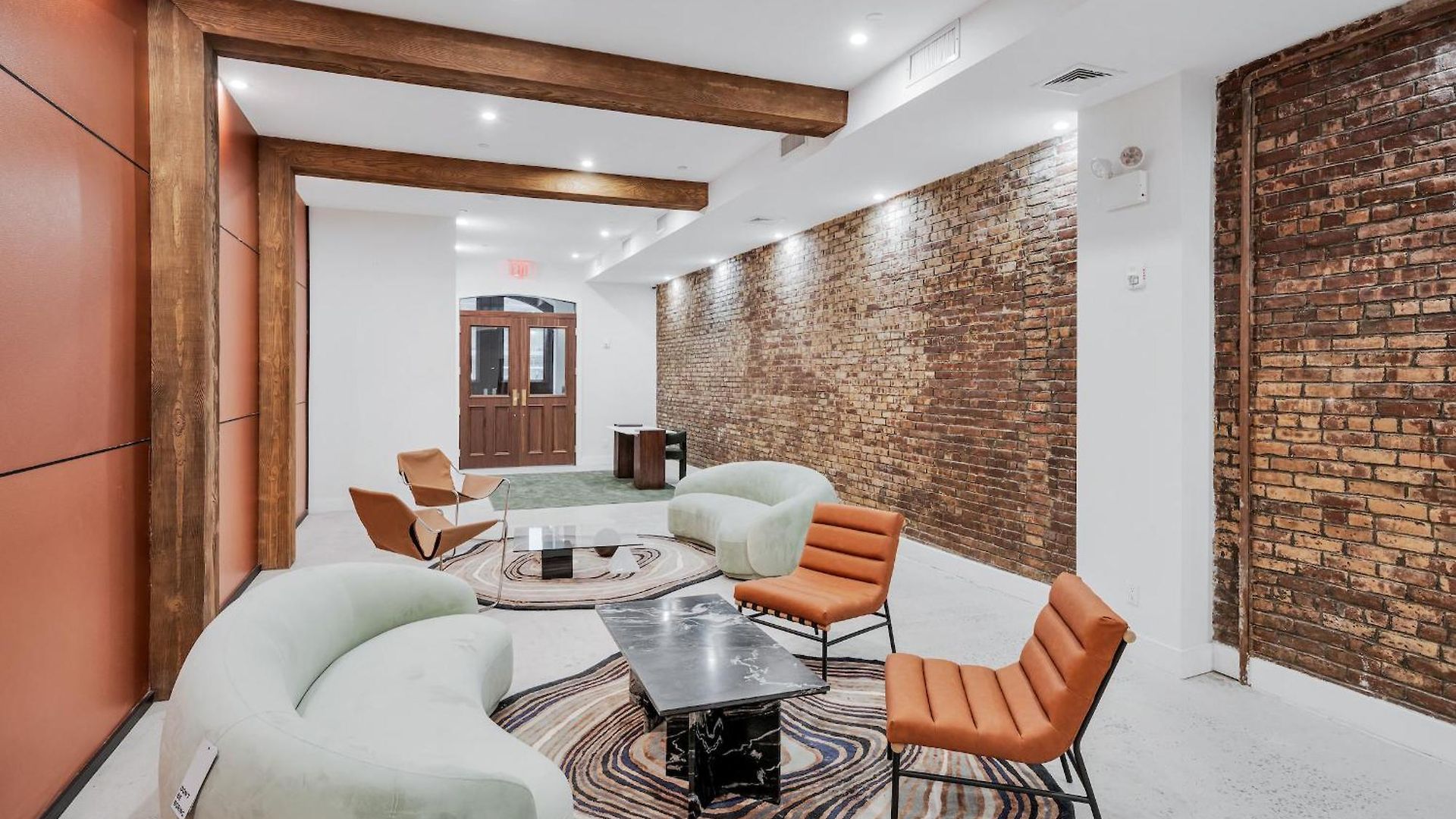 Landmarked Nyc Townhome - Sleeps 10 -group-friendly Hotel *