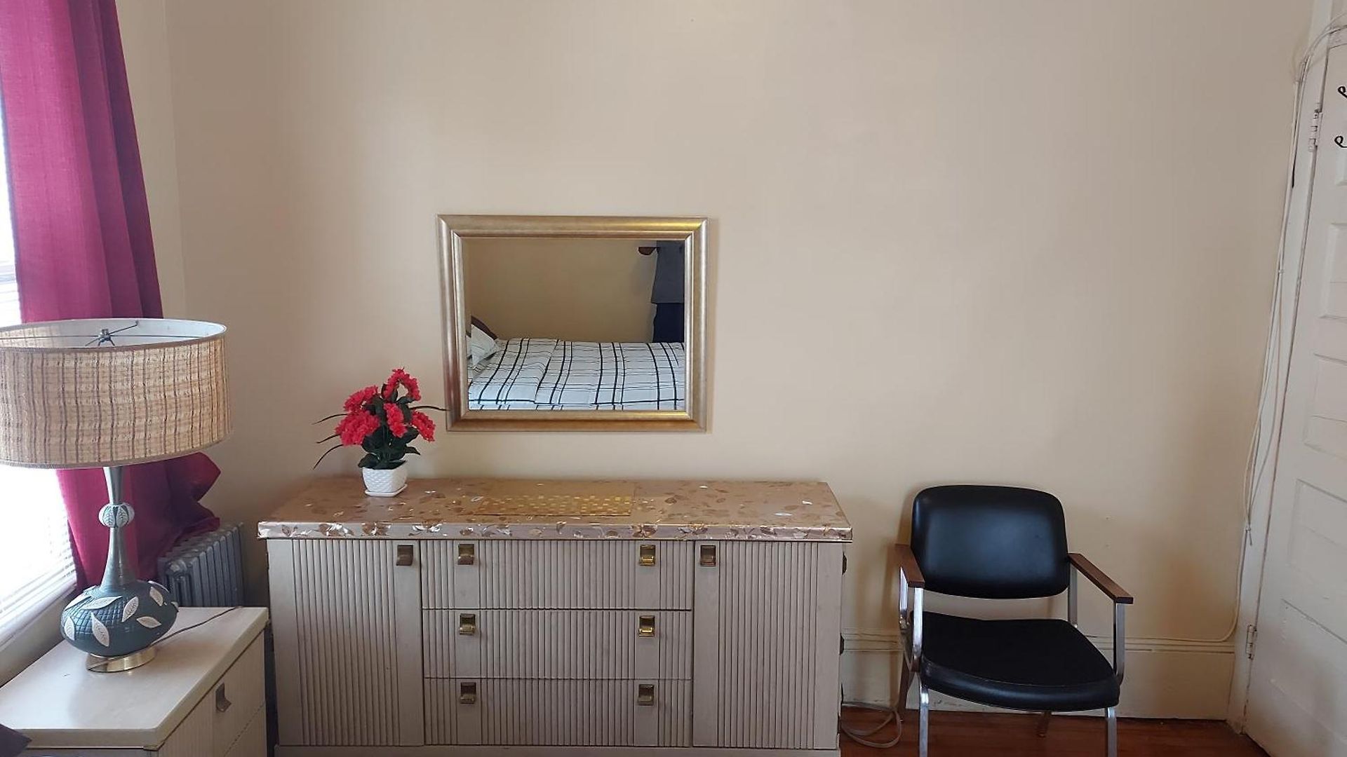 Crsytal Chateau Homestay