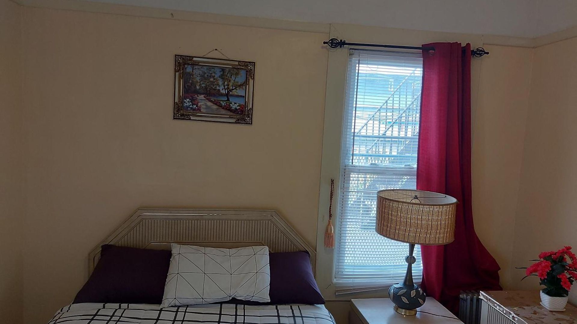 Crsytal Chateau Homestay *