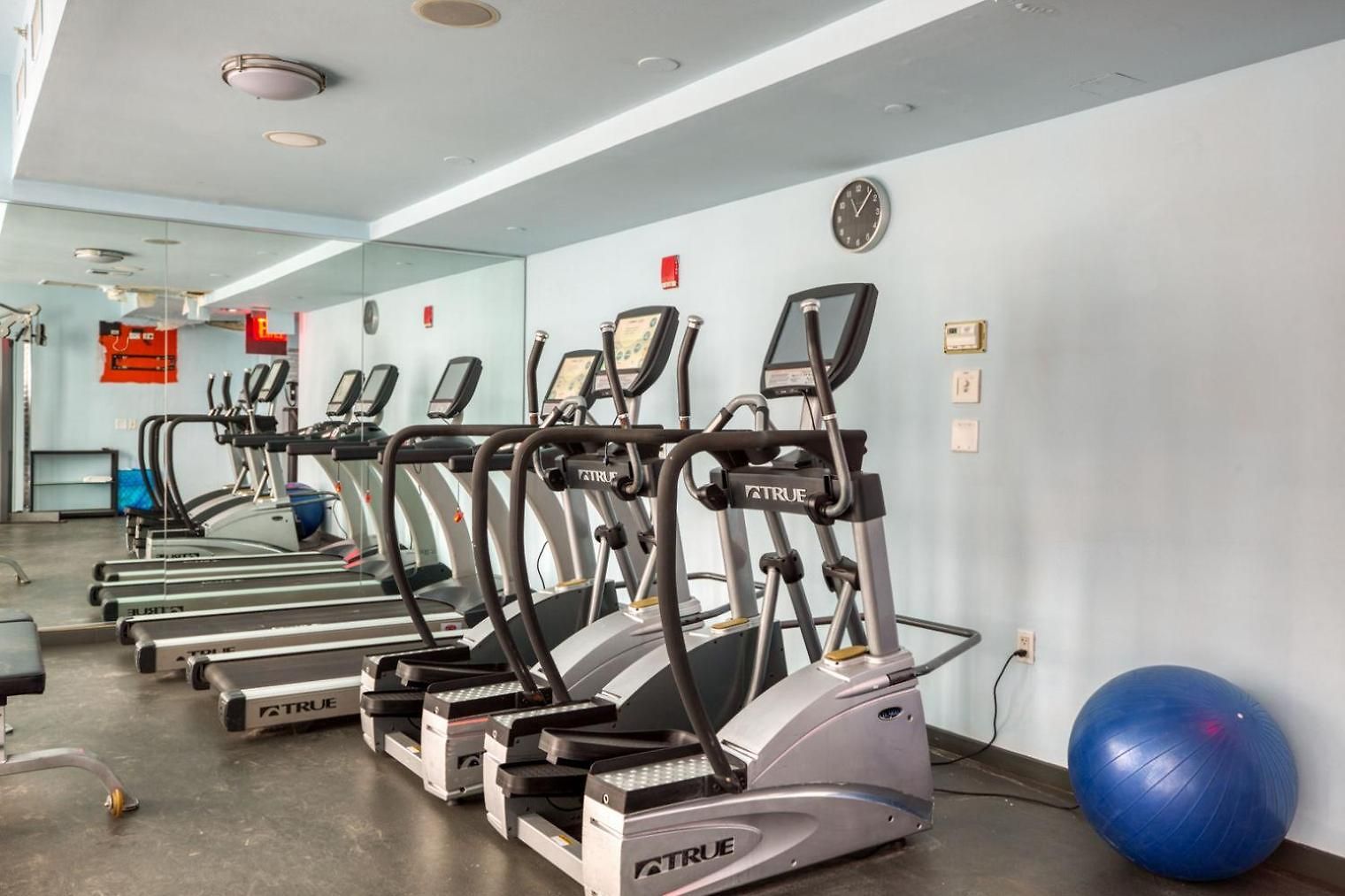 Blueground Midtown Gym Wd Ac Nr Rock Ctr Nyc-1536 Apartment