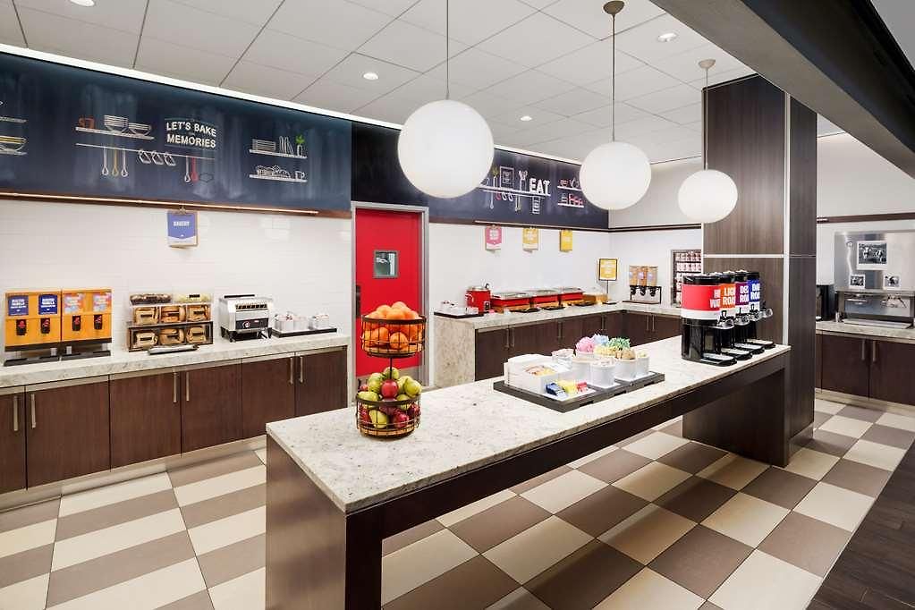 Hampton Times Square Hotel 3*
