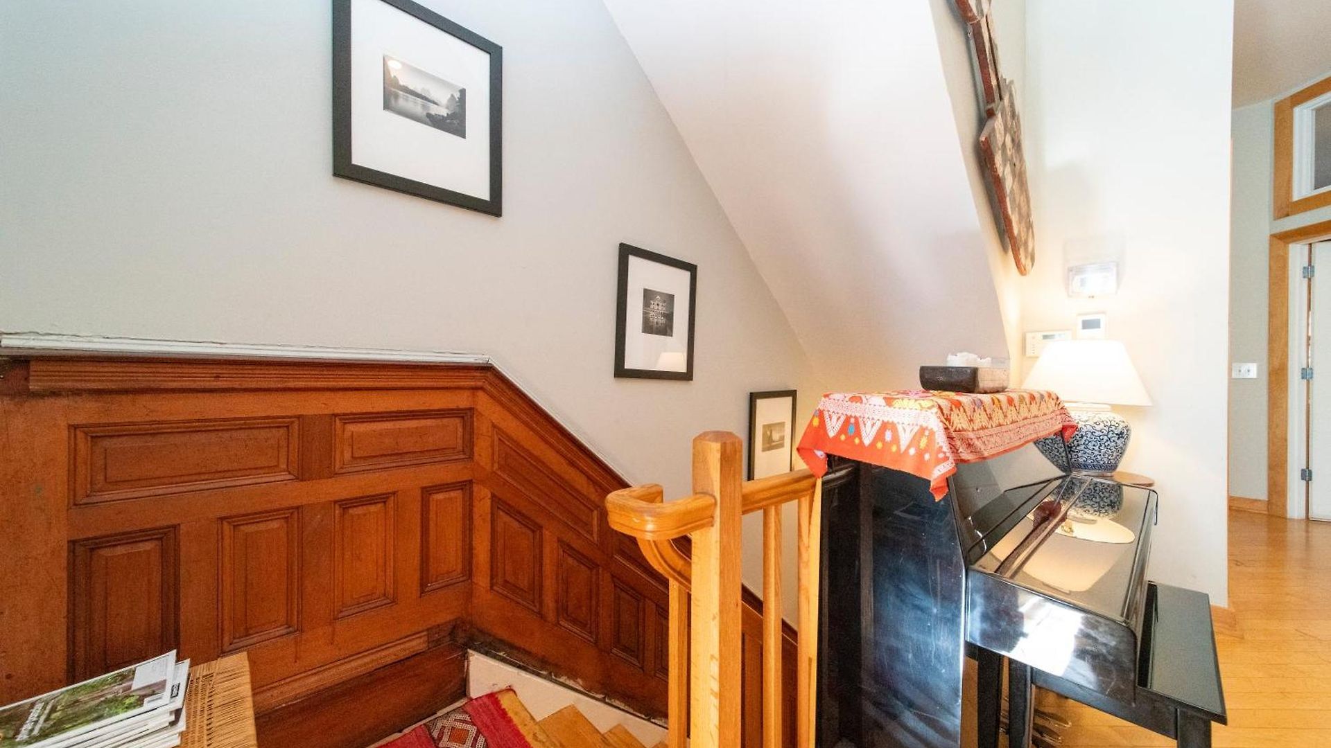 2 Bedrooms With One Private Bathroom In Lovely Homestay *