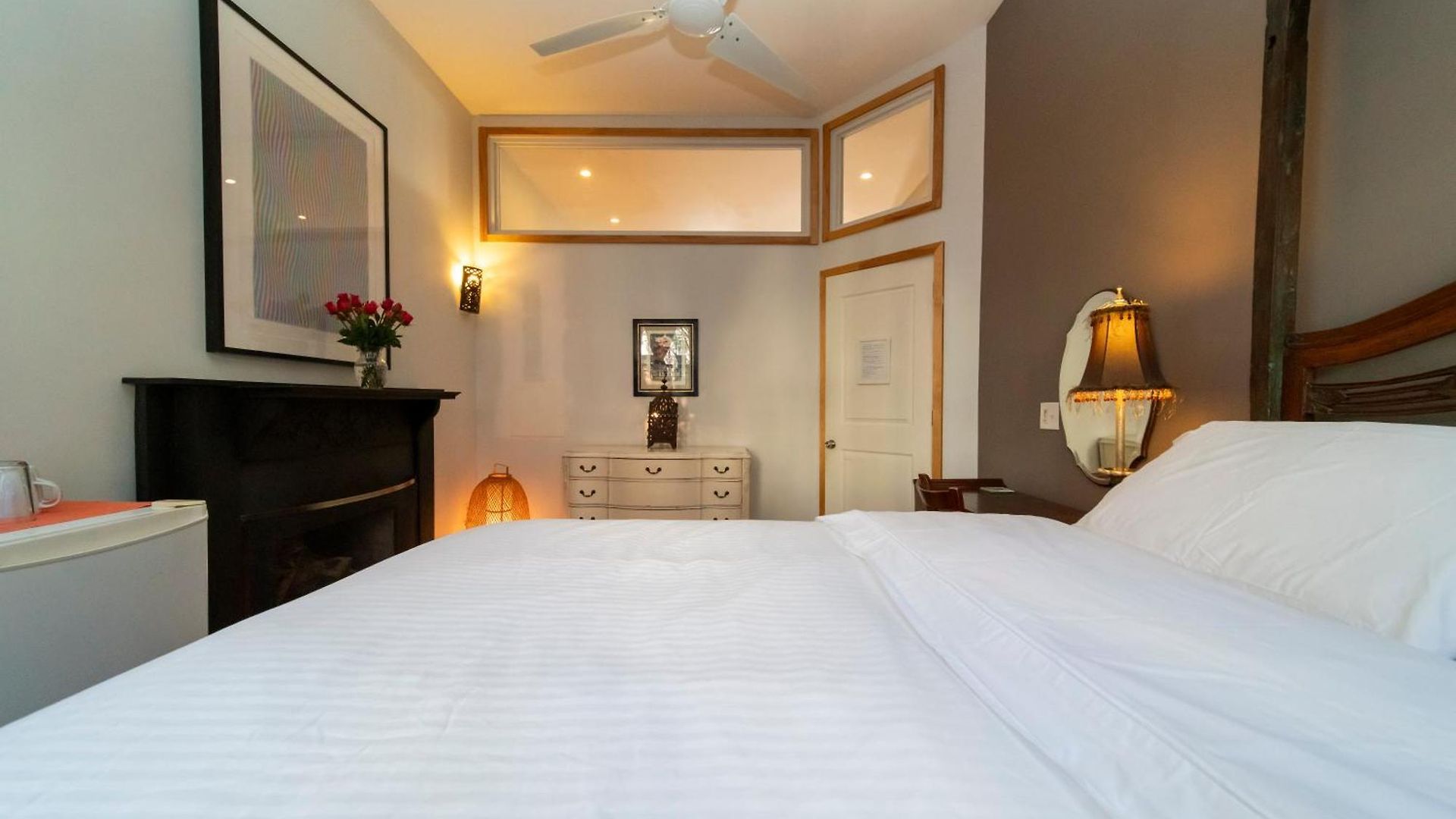 2 Bedrooms With One Private Bathroom In Lovely * New York