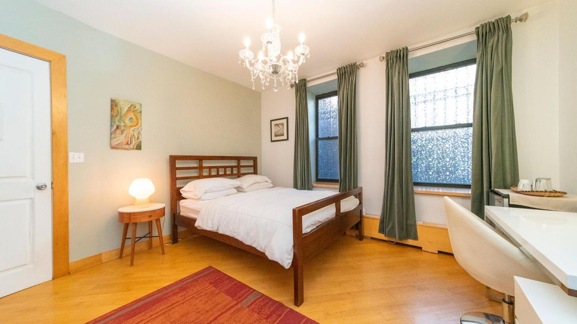 2 Bedrooms With One Private Bathroom In Lovely *