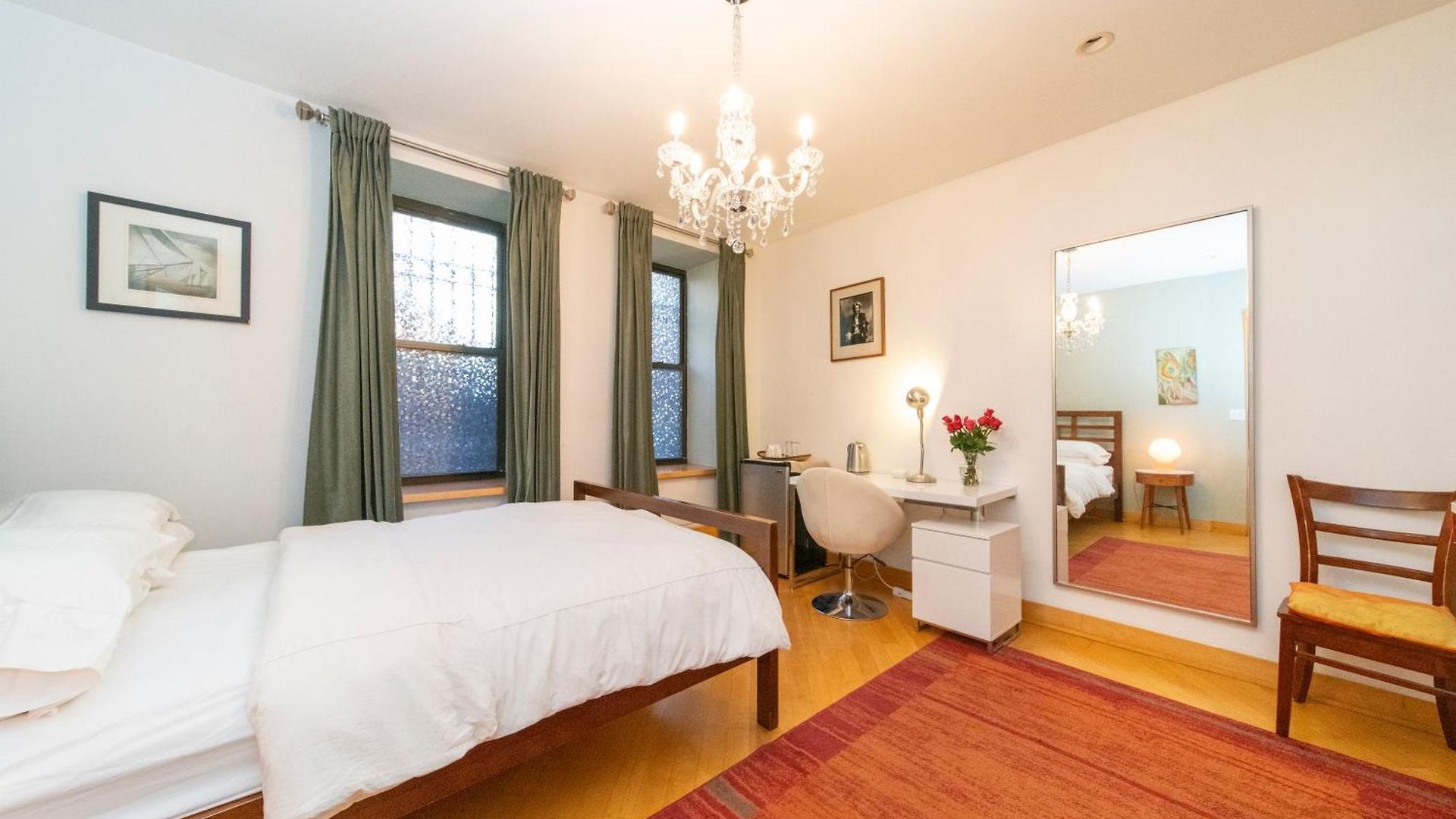 2 Bedrooms With One Private Bathroom In Lovely Homestay New York
