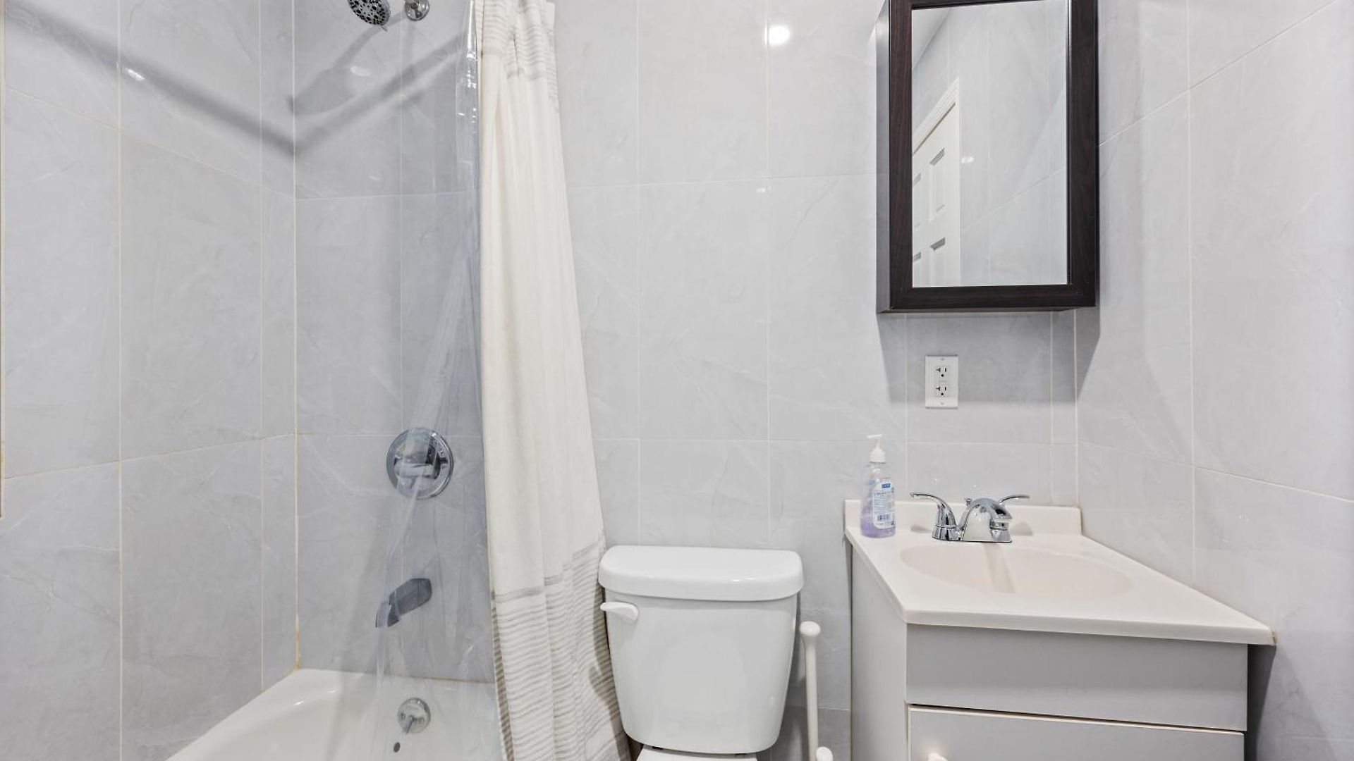 Hotel Pinky Pinky 2 Bedroom 3*