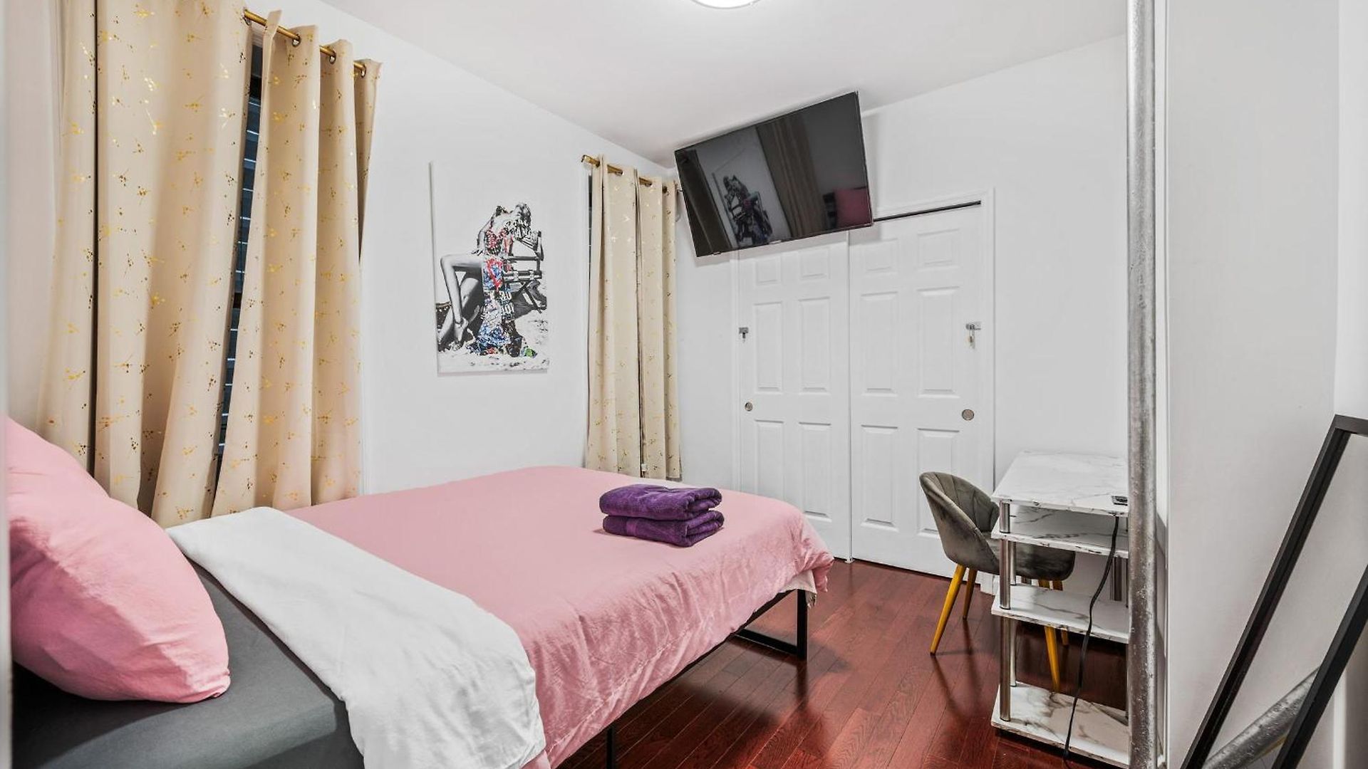 Pinky Pinky 2 Bedroom