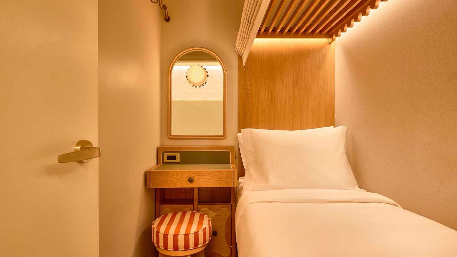 Now Now Noho (adults Only) Hostel *
