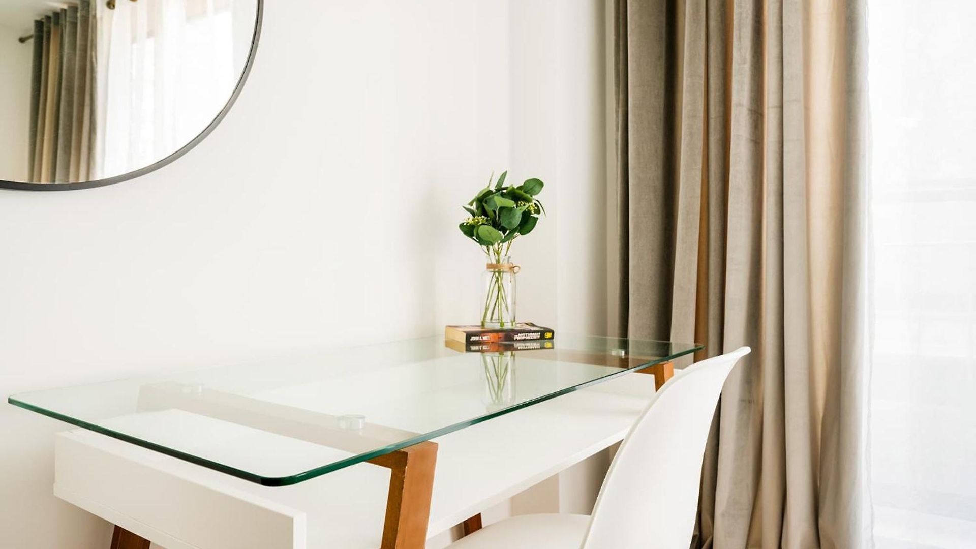 75-1d New 1br Prime Ues W D The Unit Value Apartment *