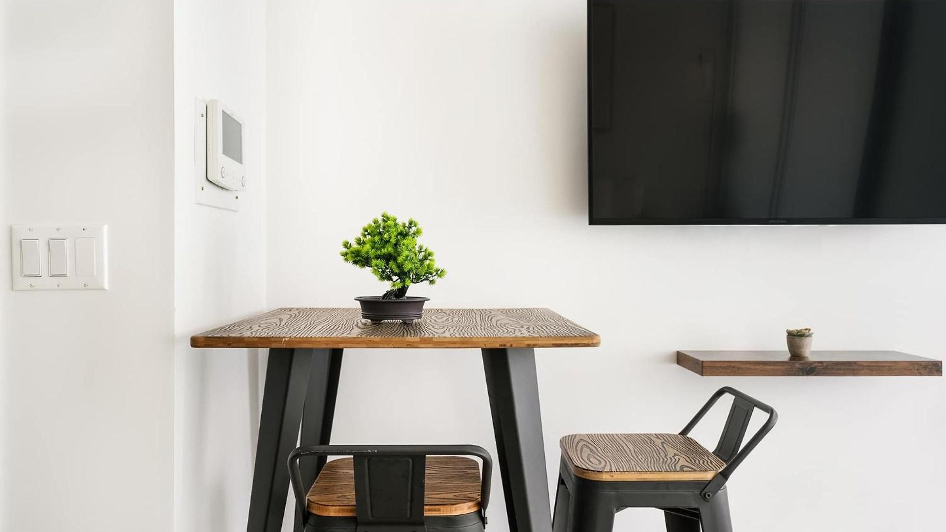 75-1d New 1br Prime Ues W D The Unit Value *