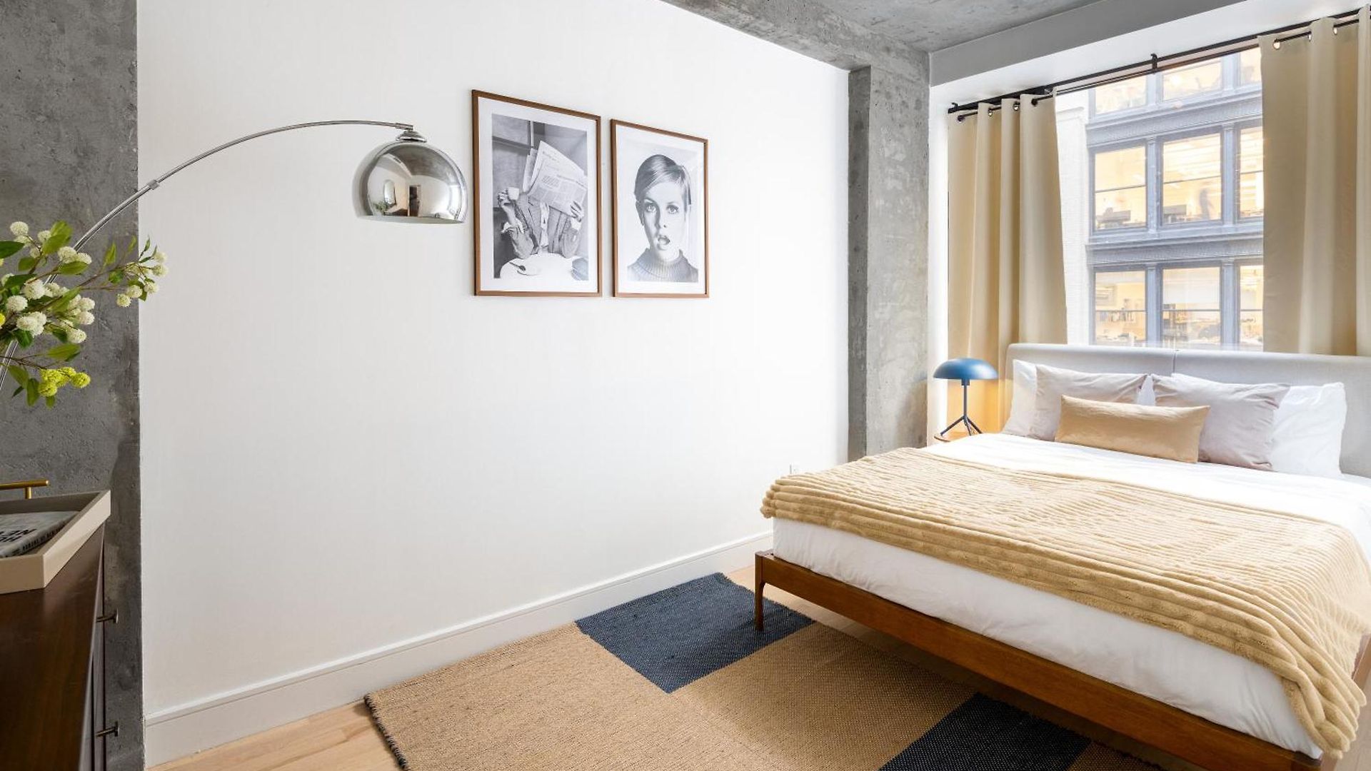 Luxury Full Floor Chelsea With Washerdryer 2bd