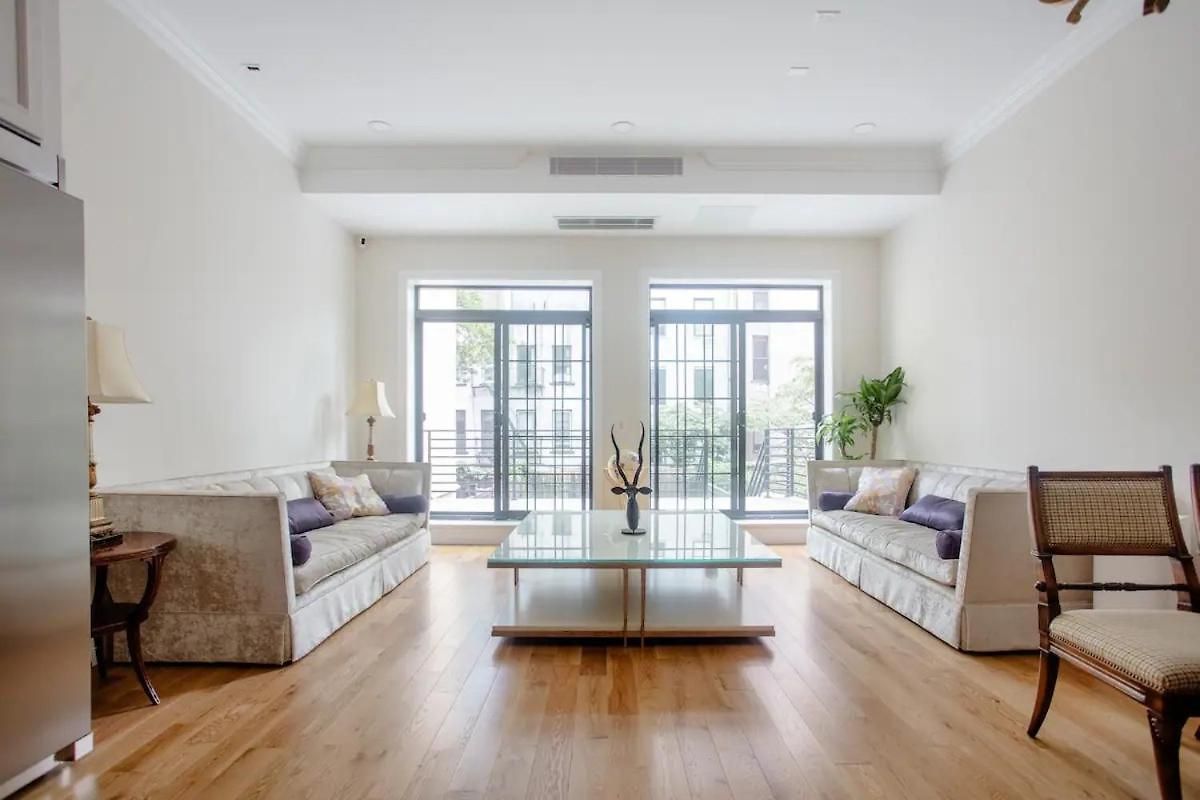 Homestay Little Manhattan 5 Min Walk To Times Square Private Bathroom World Cup 2026 Ready New York