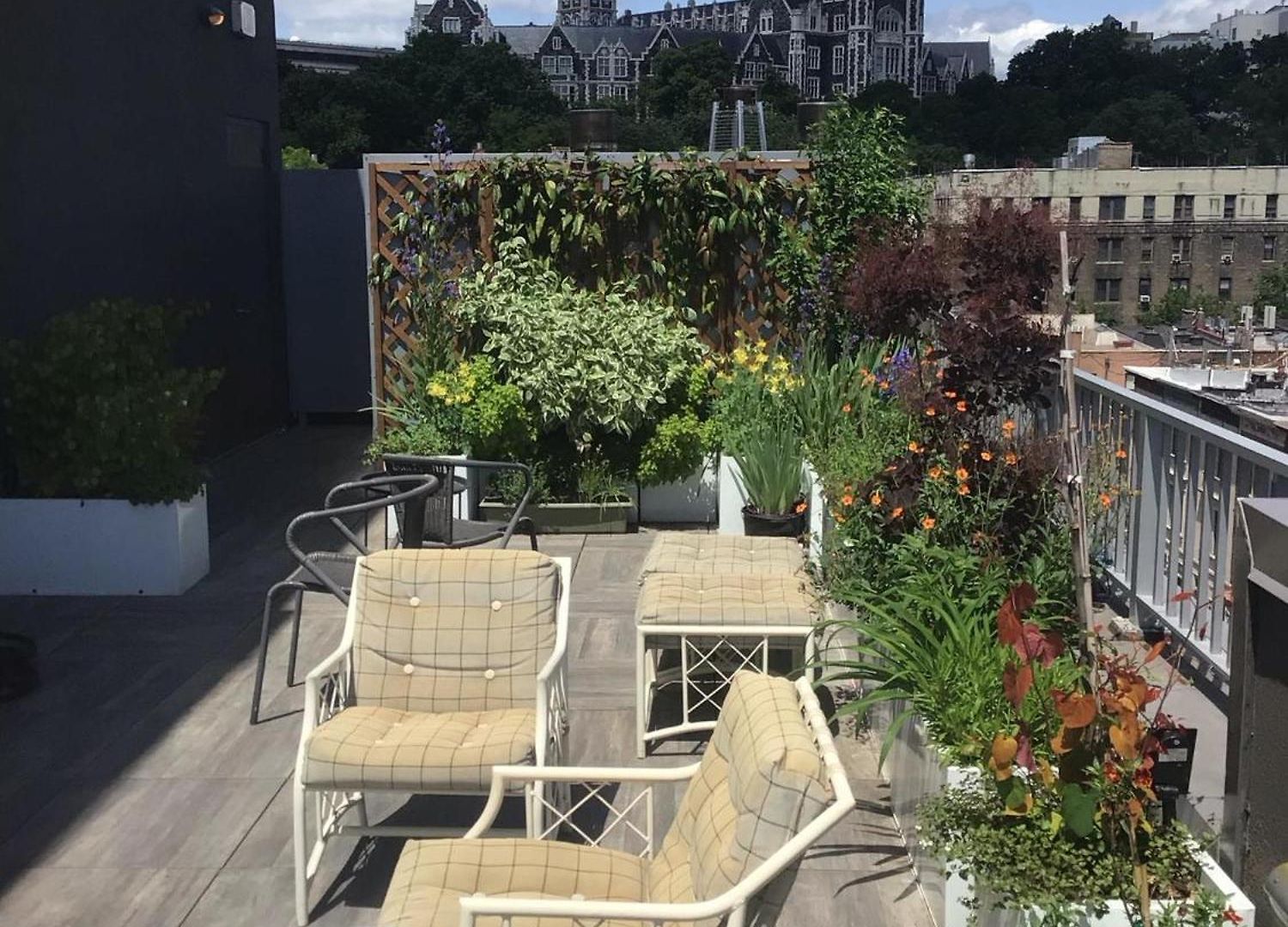Large And Luxurious In Strivers Row Apartment *