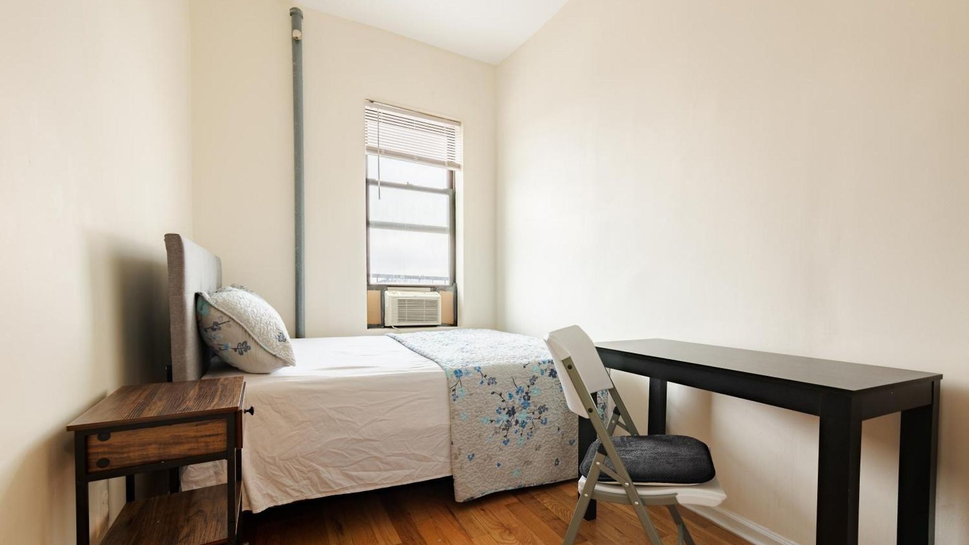 Guest house Empire Blvd
