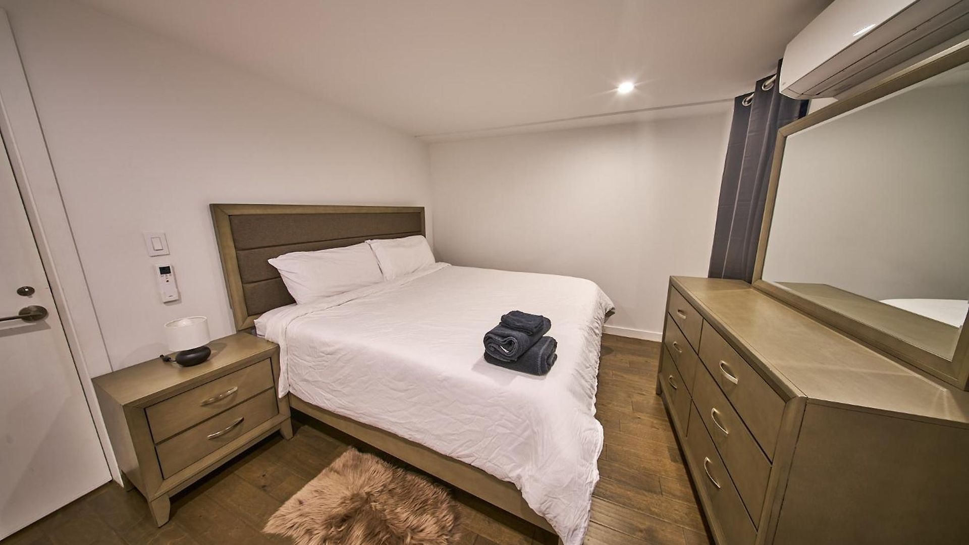 Apartment Modern 2 Bedroom Retreat In Downtown Manhattan