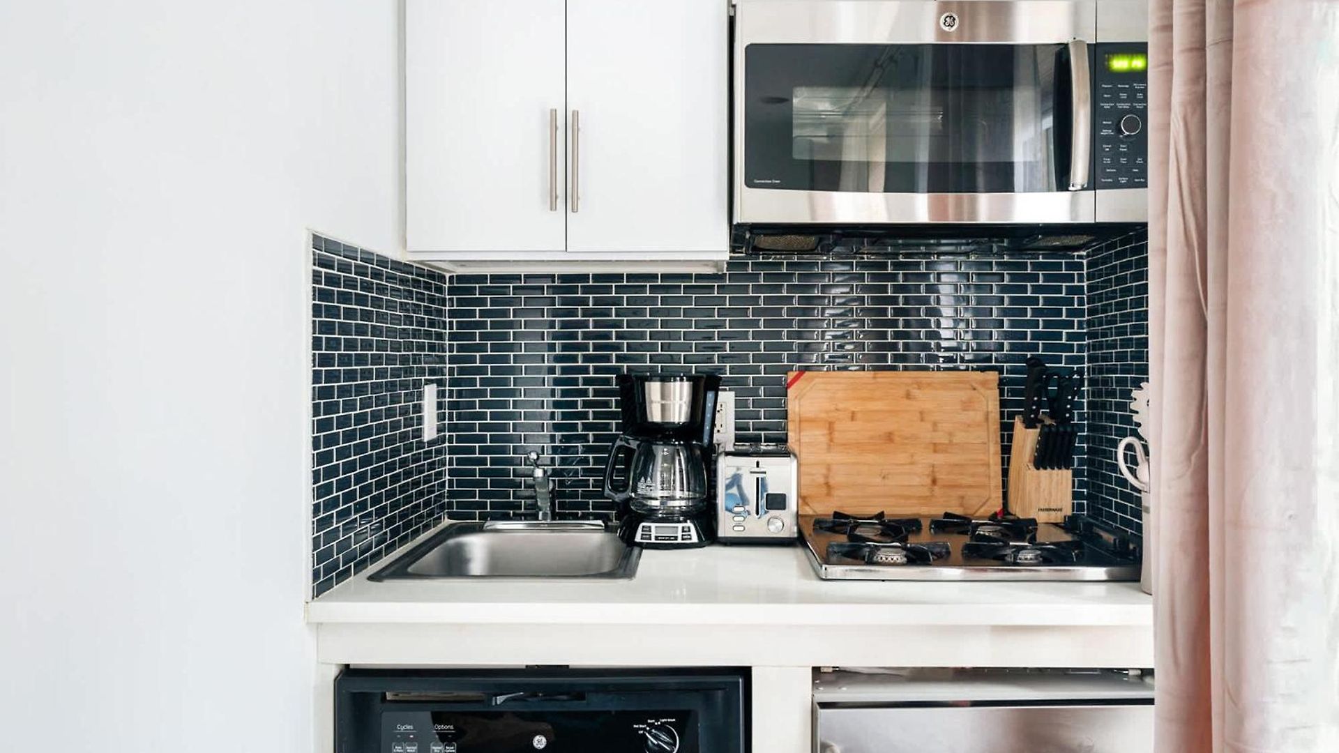 69-3b Prime Lower East Side Brand New 1br New York