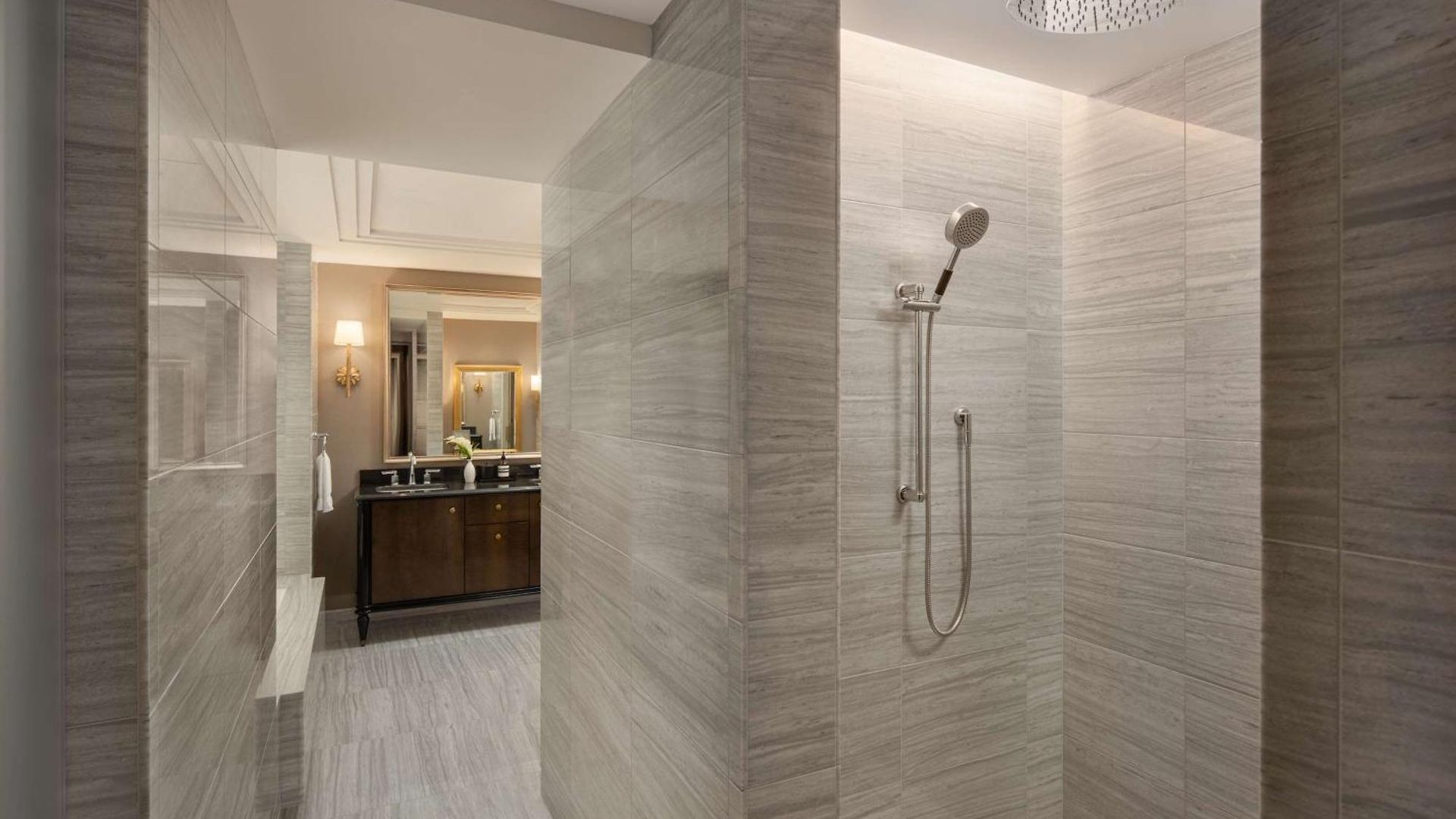Waldorf Astoria Hotel 5*