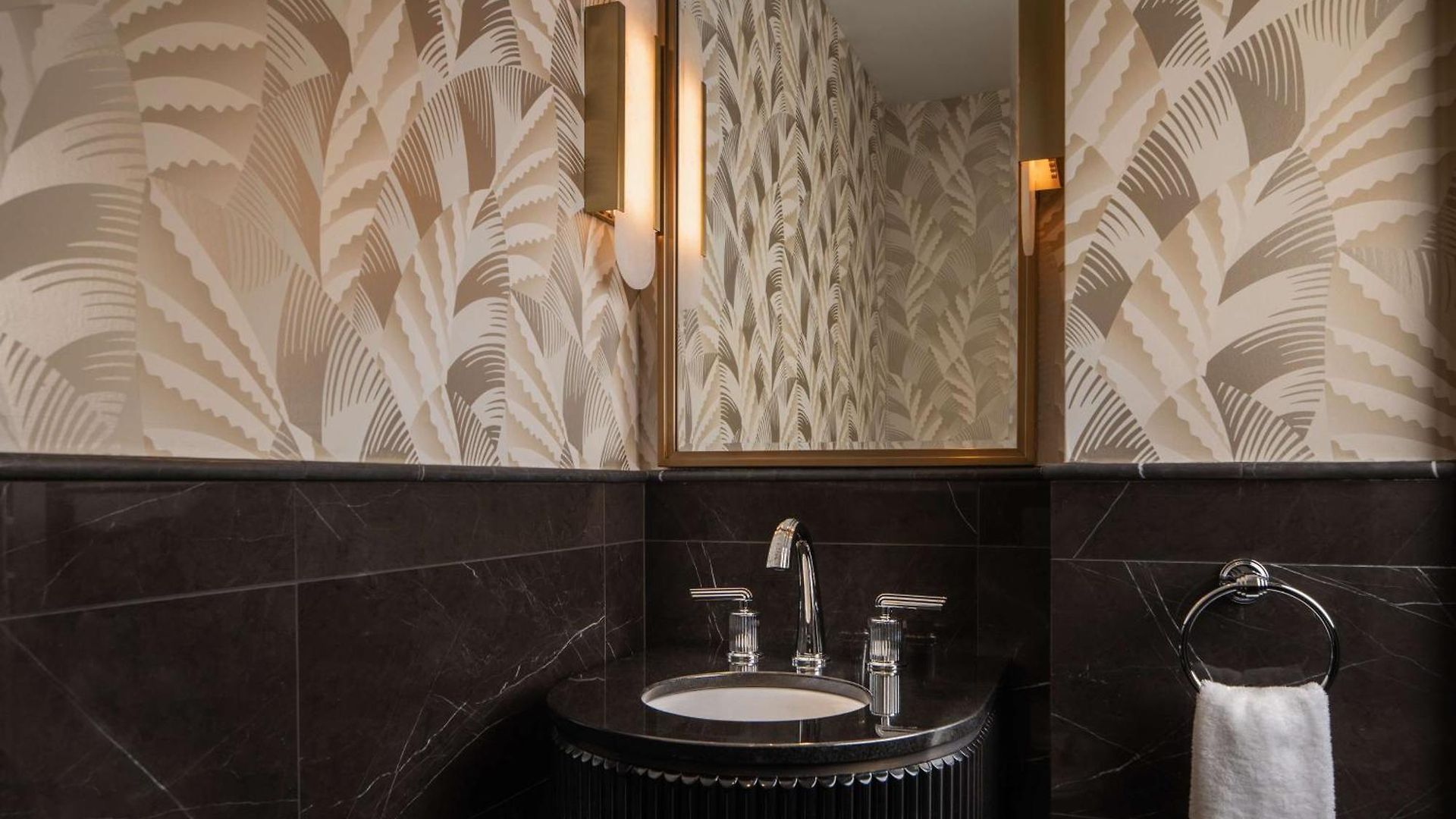 Waldorf Astoria 5*
