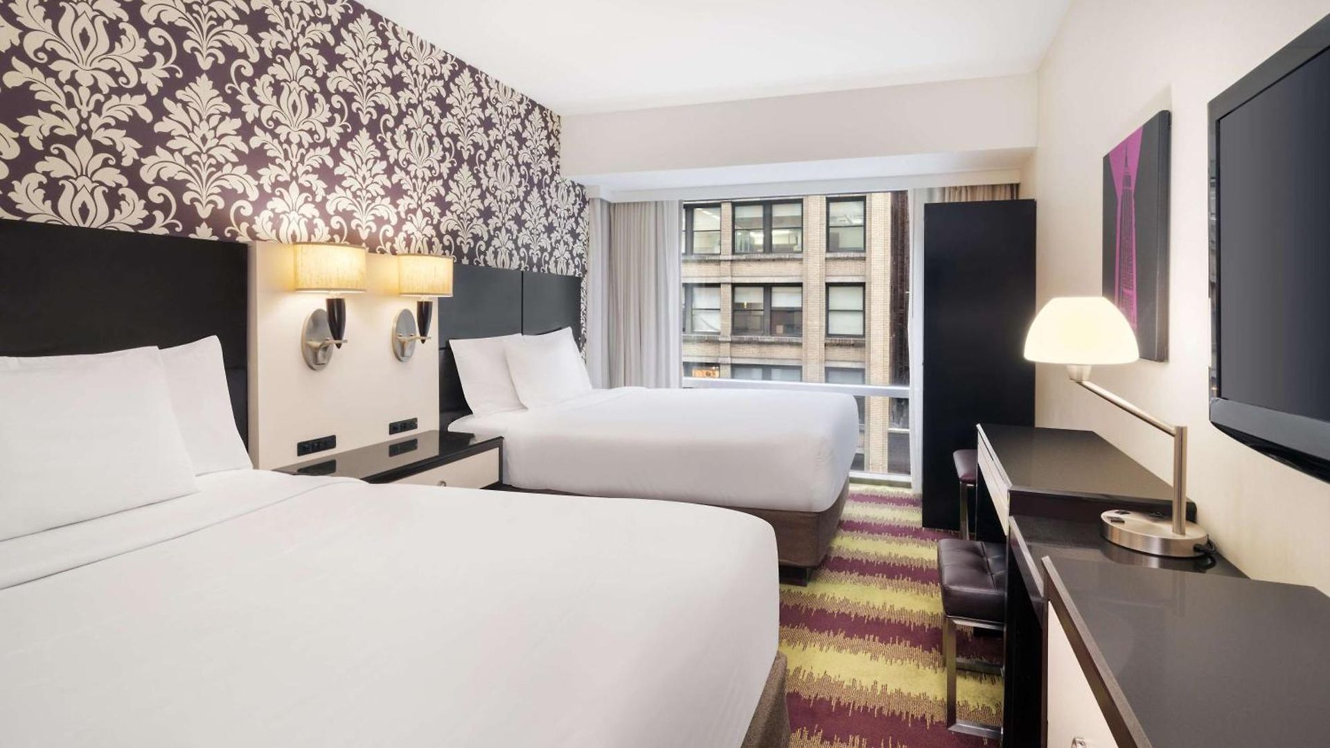 Hotel Western Premier Herald Square 3*